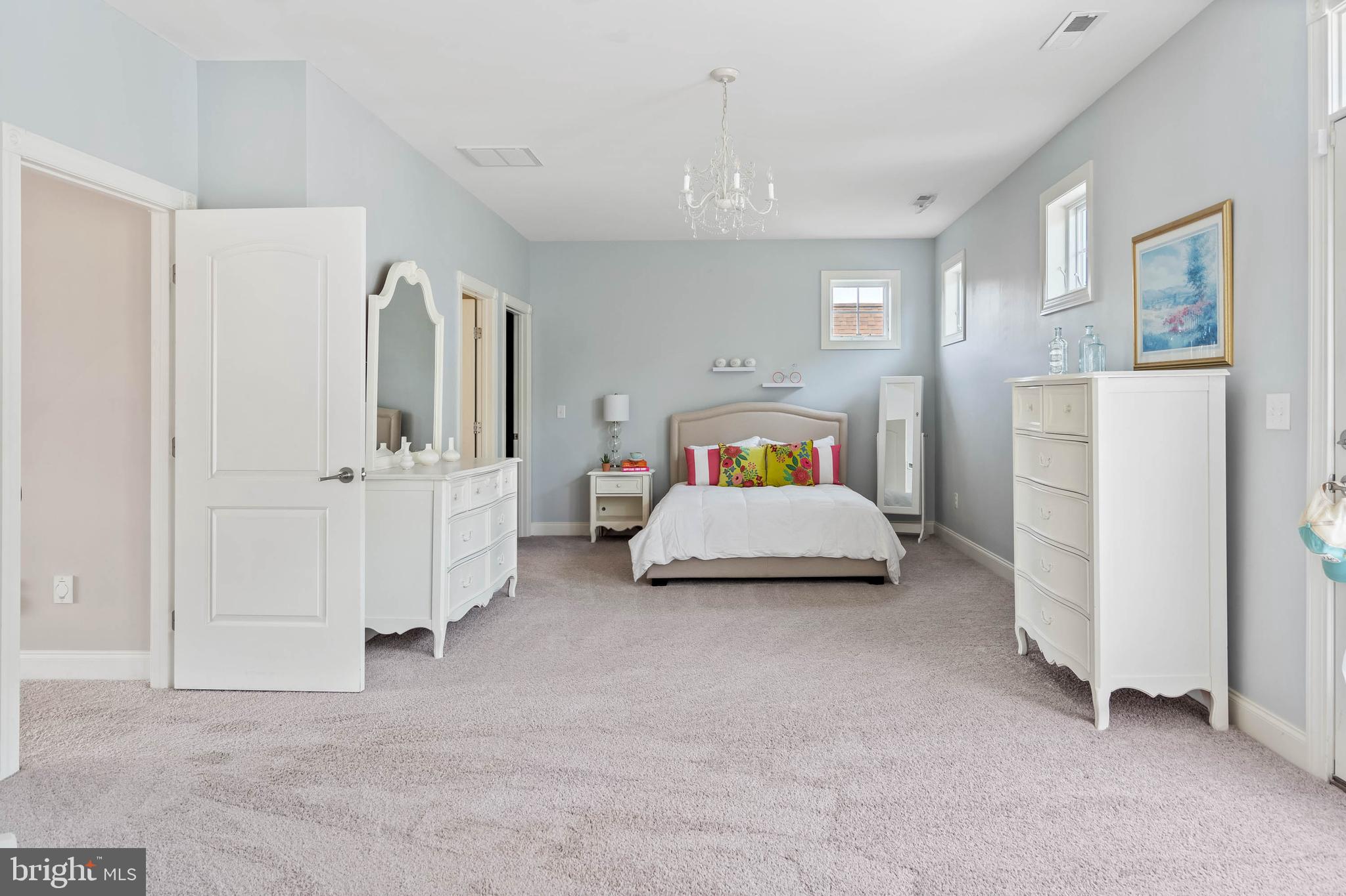 WOLFE POINTE - Residential