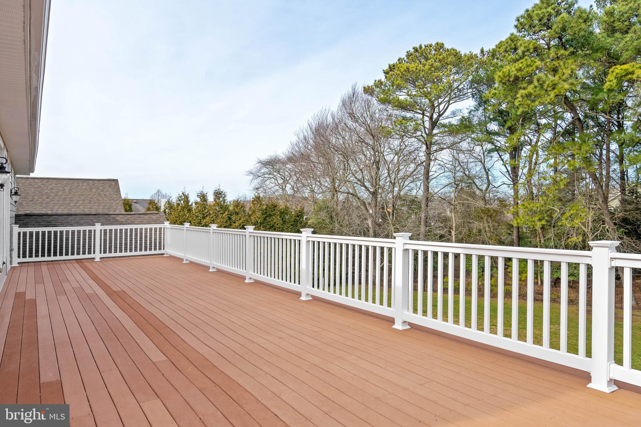 WOLFE POINTE - Residential