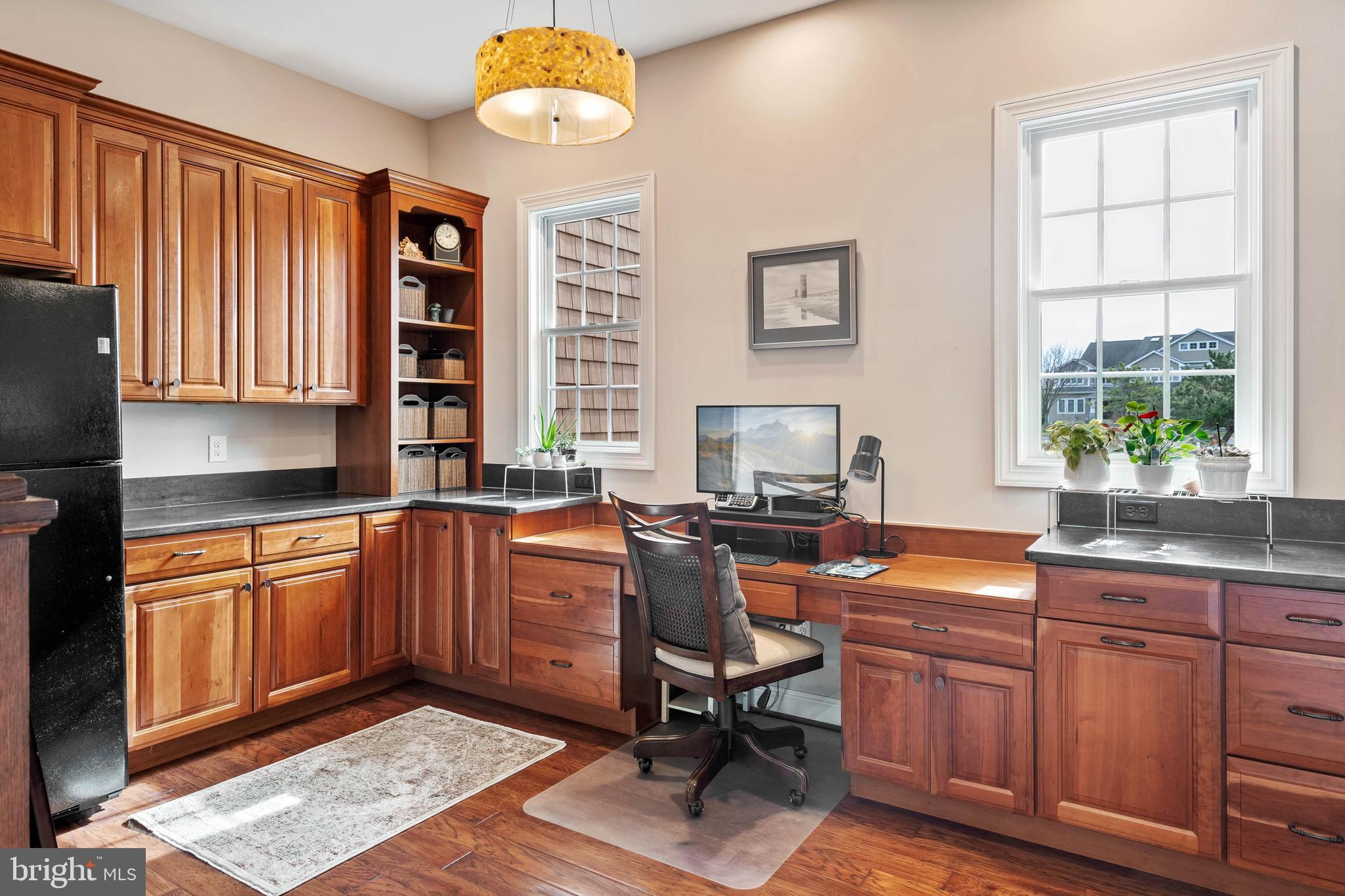 WOLFE POINTE - Residential