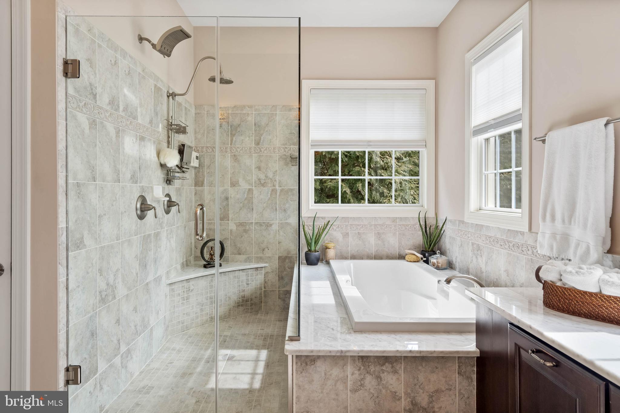 WOLFE POINTE - Residential