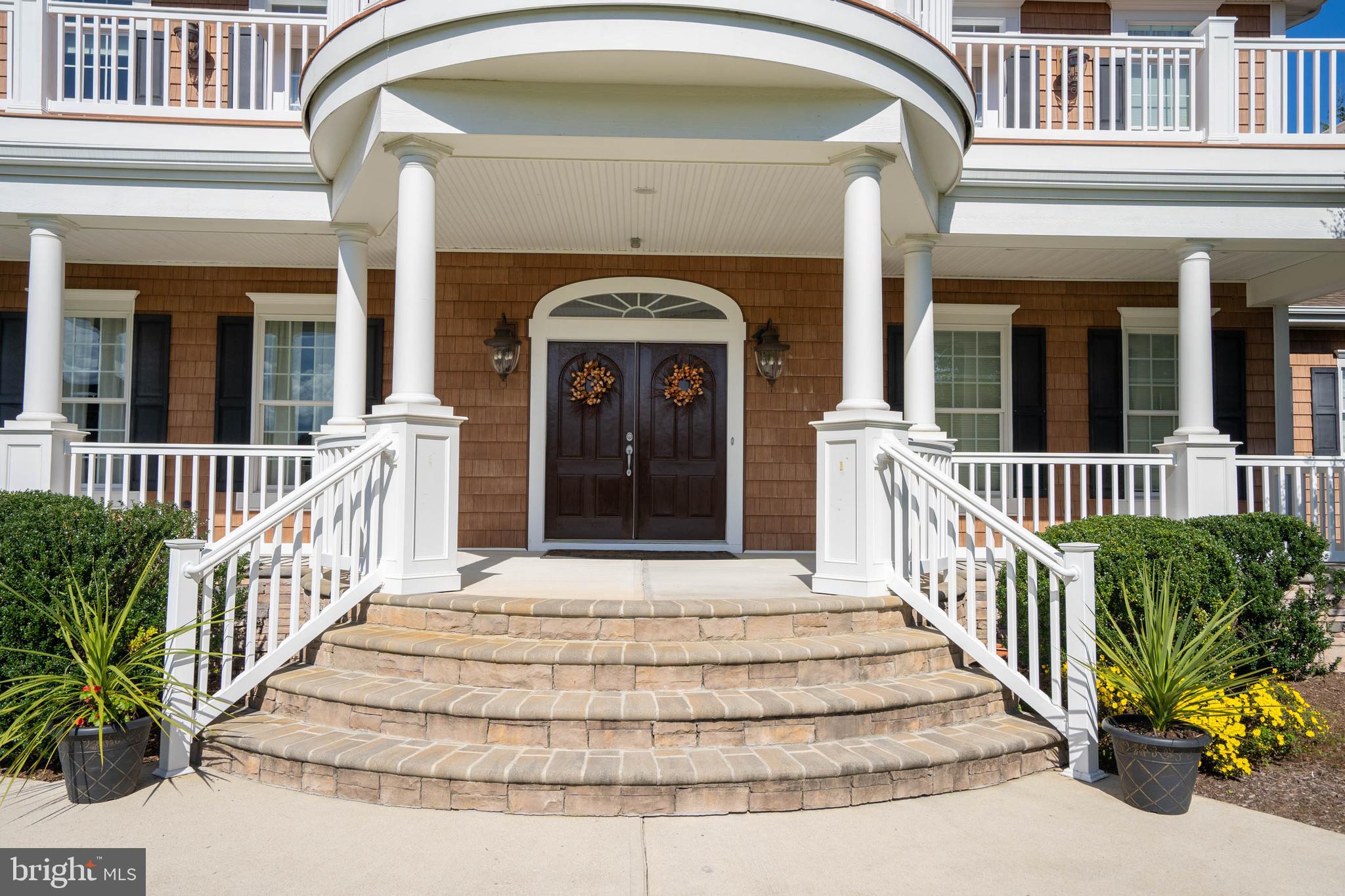 WOLFE POINTE - Residential