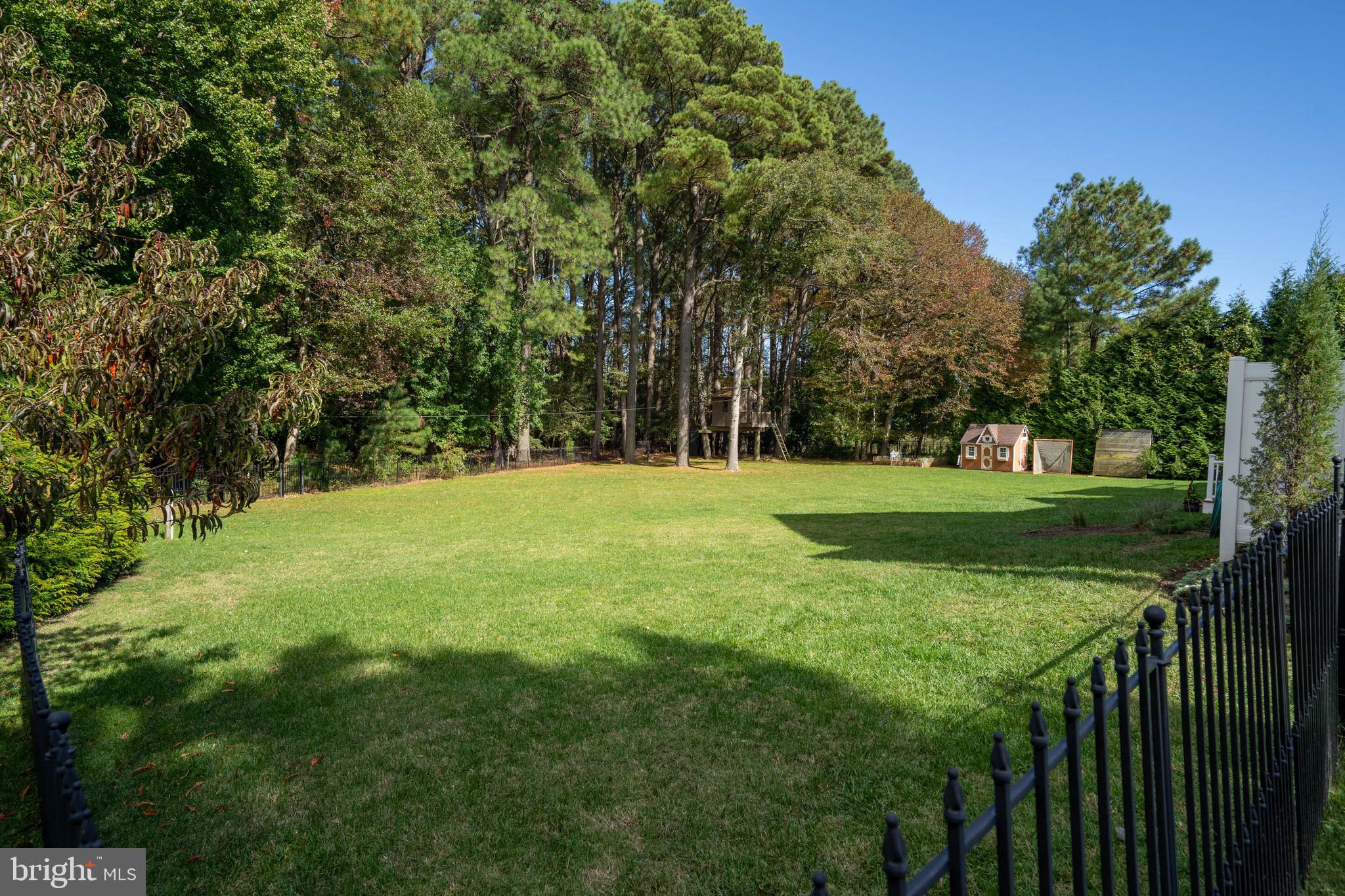 WOLFE POINTE - Residential
