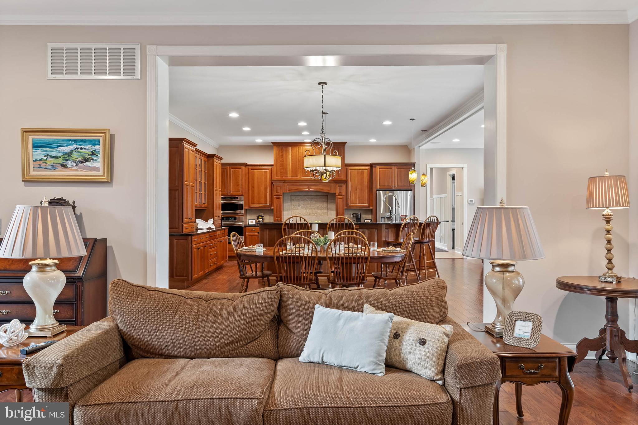 WOLFE POINTE - Residential