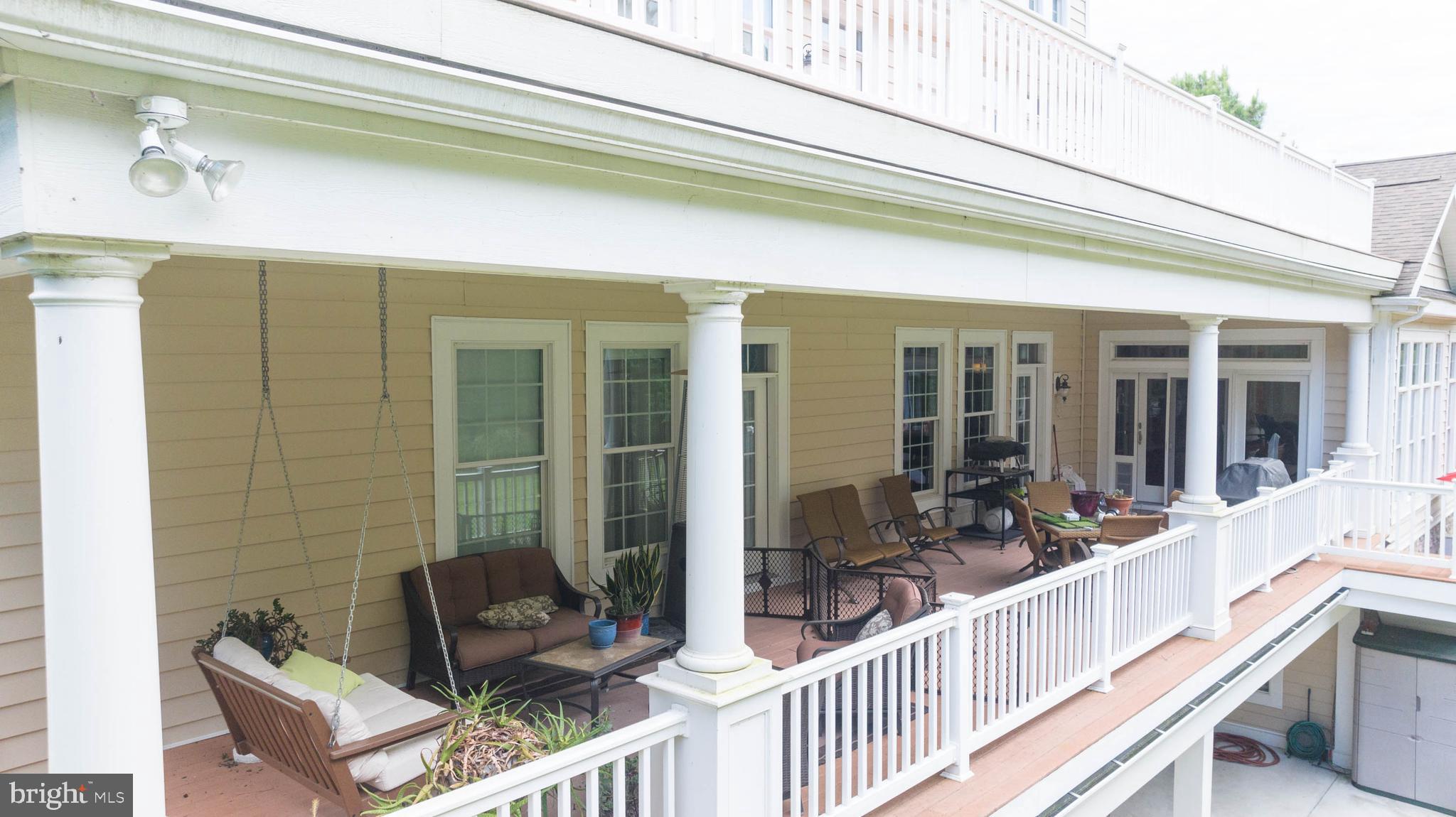 WOLFE POINTE - Residential
