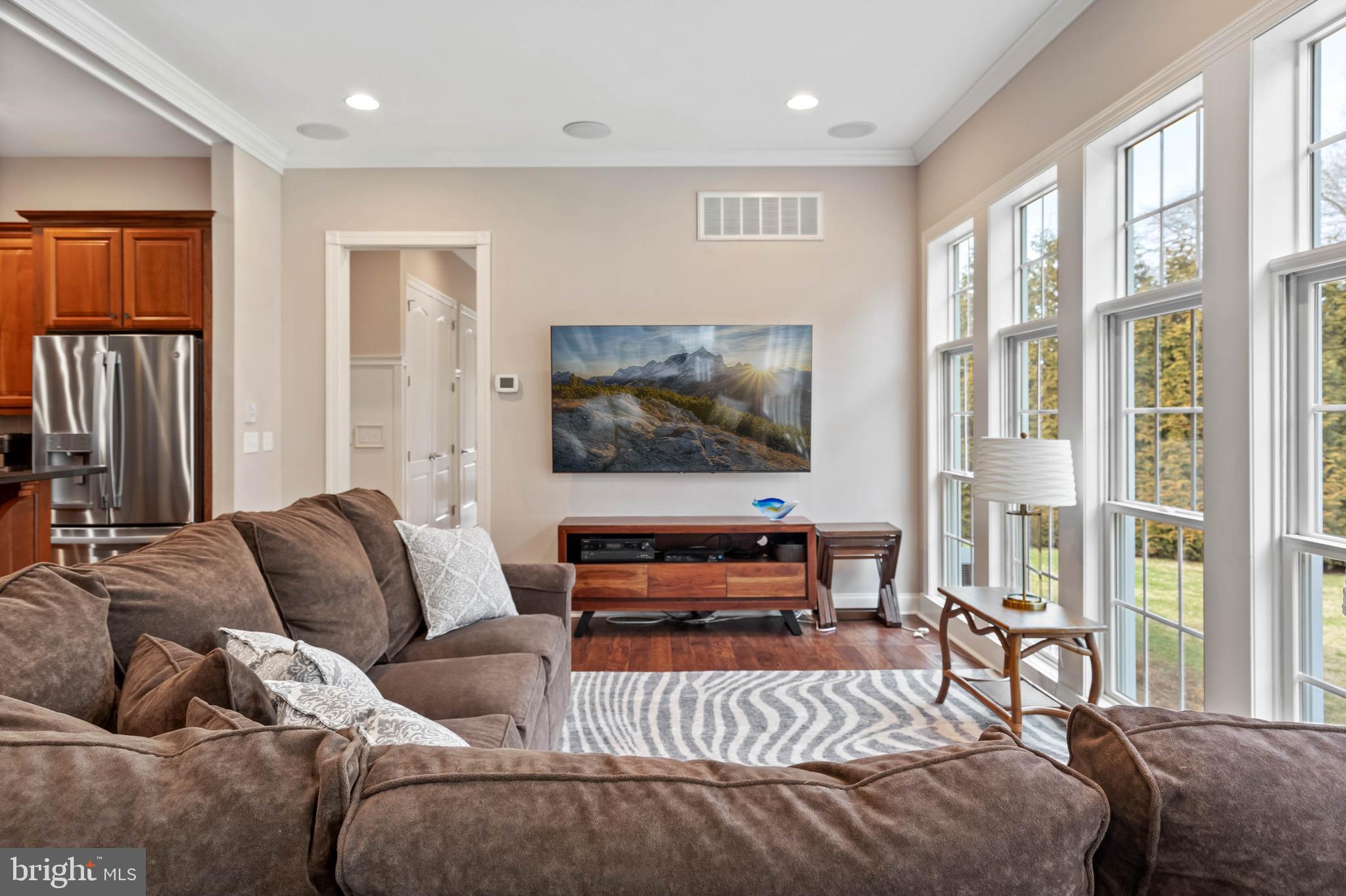 WOLFE POINTE - Residential