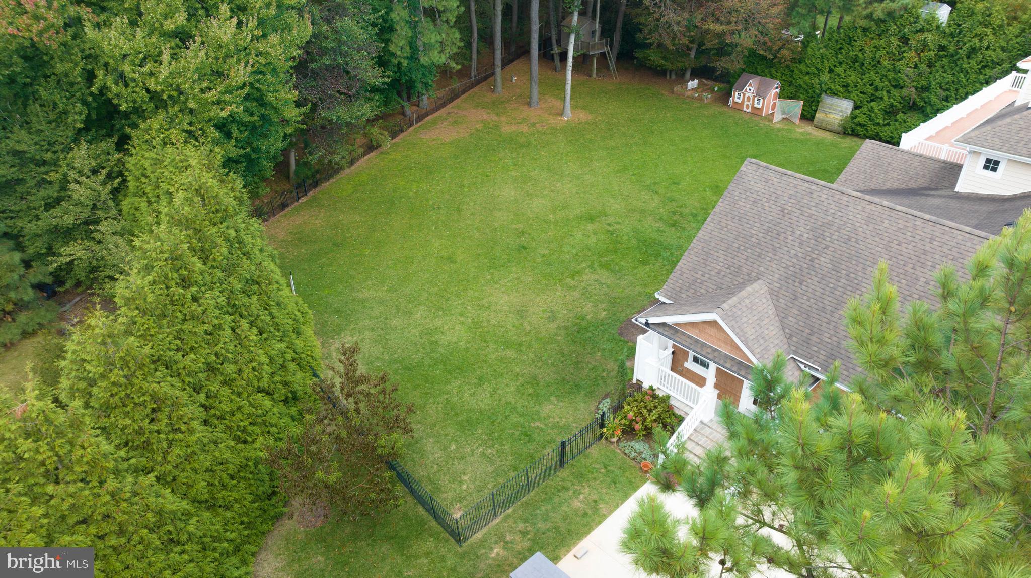 WOLFE POINTE - Residential