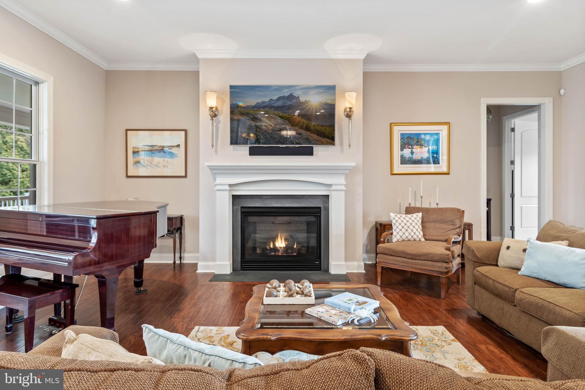 WOLFE POINTE - Residential