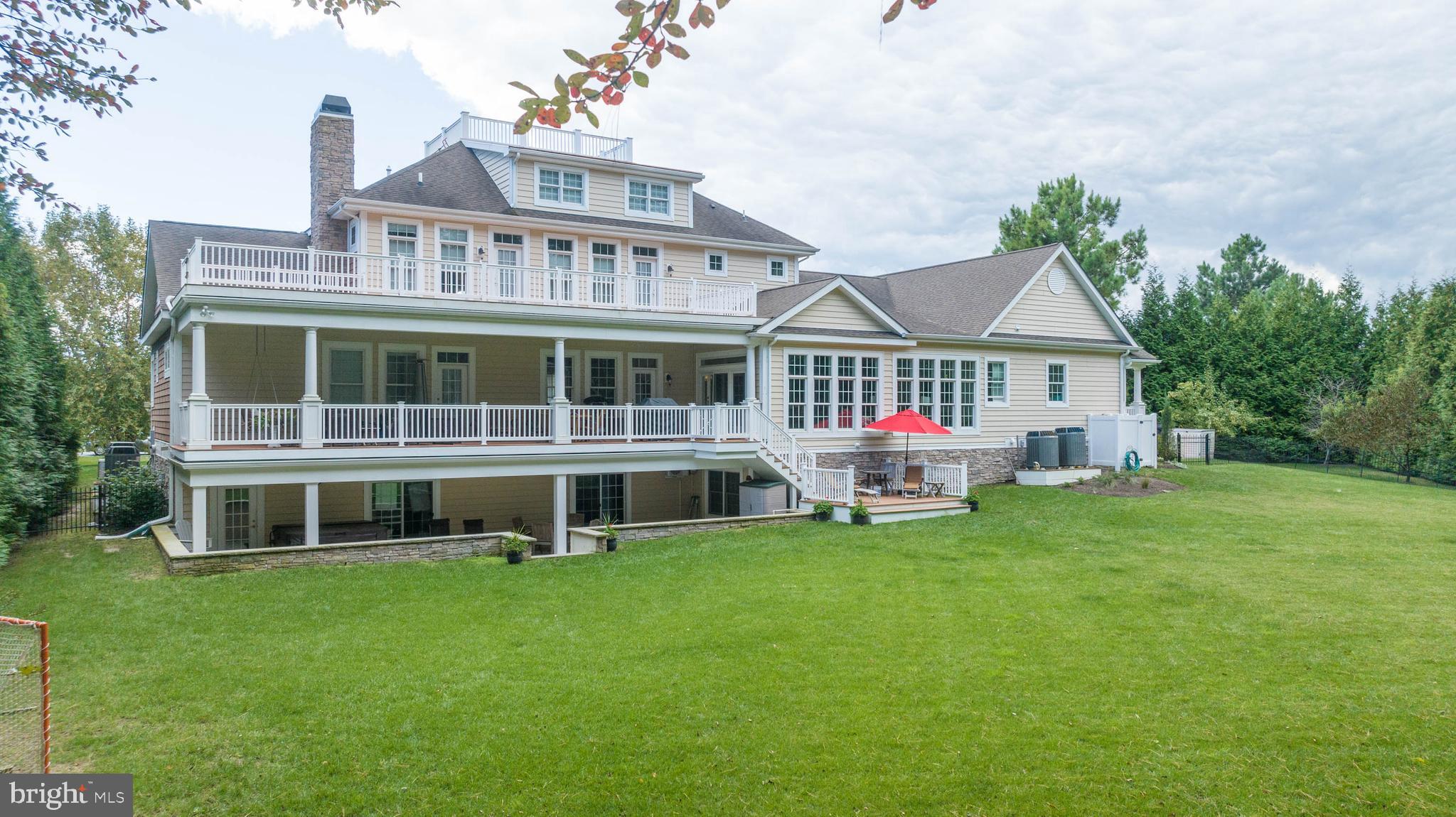 WOLFE POINTE - Residential