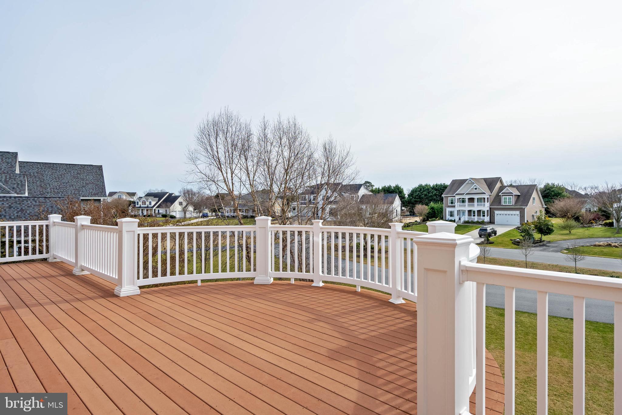 WOLFE POINTE - Residential