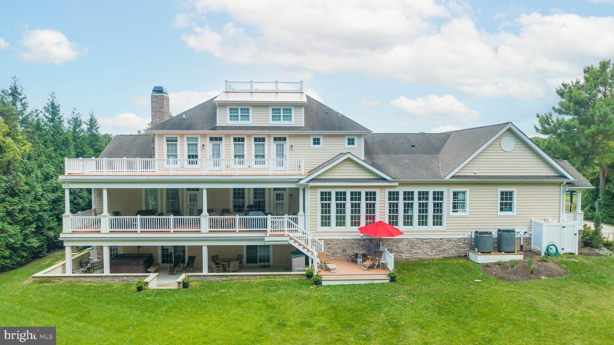 WOLFE POINTE - Residential