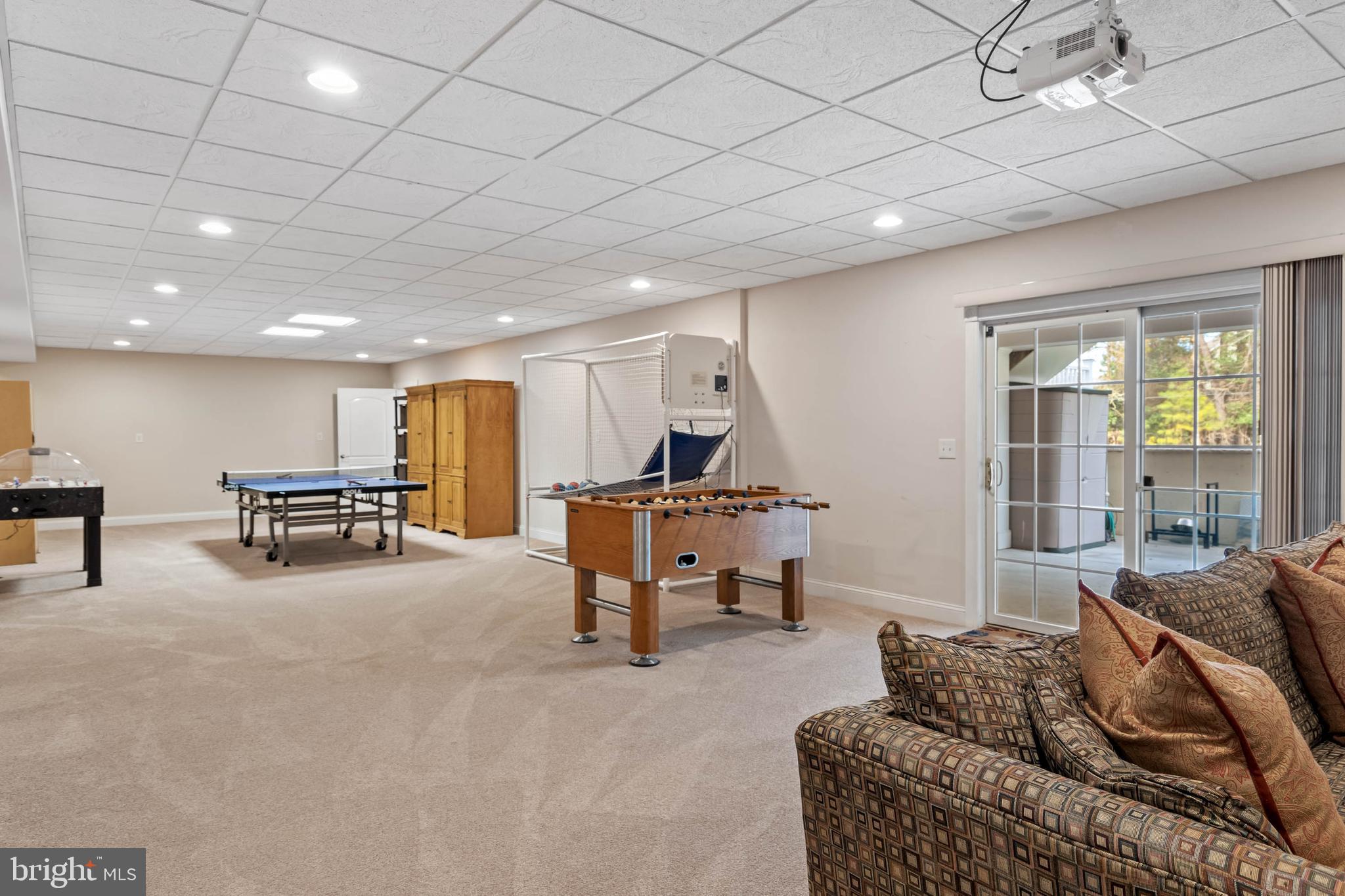 WOLFE POINTE - Residential