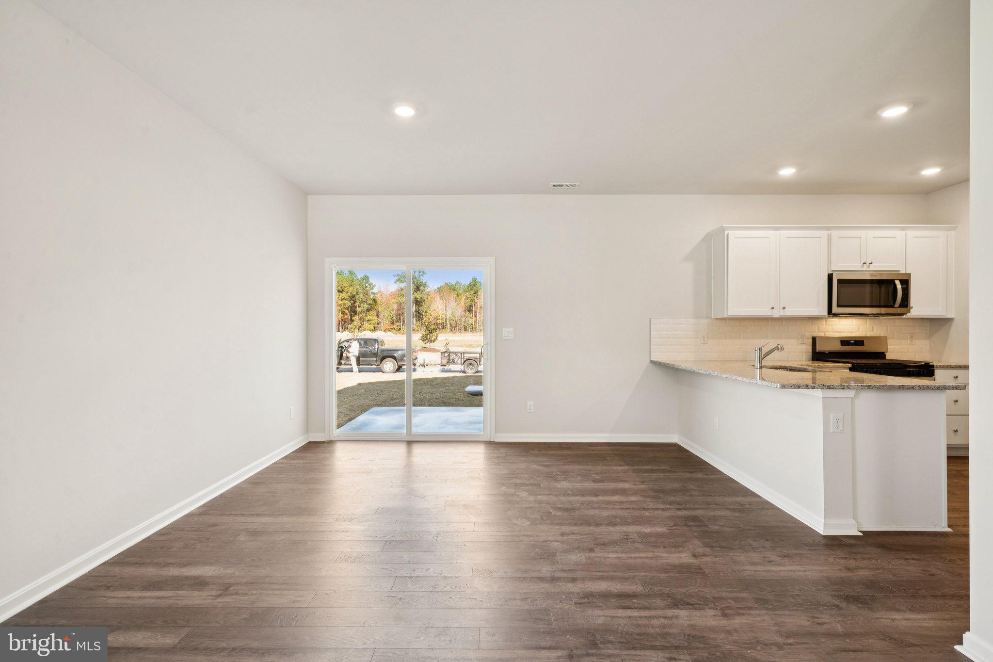 LADYSMITH VILLAGE - Residential