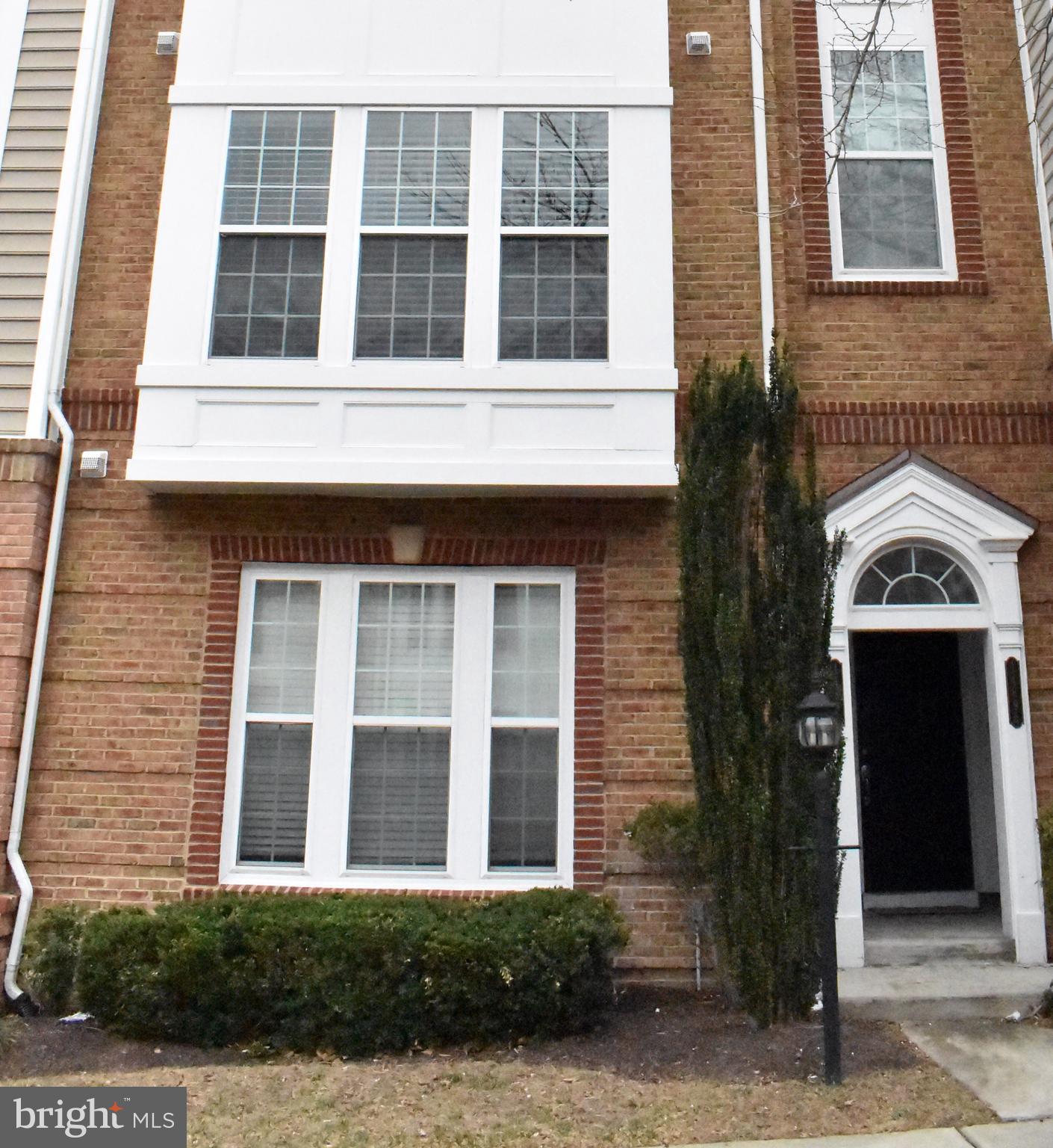 Location! Location! Location! Exquisite Town-Home Style Condominium Within The Prestigious Potomac Club Gated Community. Bright & Contemporary Home With Beautiful Hardwood Flooring, 1-Car Garage W/Automatic Garage Door Opener, Neutral Decor, Kitchen Features Granite Counter Tops, 42' Cherry Cabinets, Stainless Steel Appliances, Gas Cooktop, Open Floor Plan To Dining Area/Living Room Combo, Sitting Bar Stool Counter Top Area, Central A/C & Heating, Ceiling Fans, Plantation Style Blinds On Every Window, Recessed Lighting Throughout, Wall To Wall Carpeting, Separate Laundry Area W/Stackable Washer/Dryer Unit On Upper Level, Large Primary Bedroom W/Spacious Closet, Luxurious Primary Bathroom W/Separate Soaking Tub/Shower Stall, Water Closet, Ceramic Tiled Walls/Floors, Nice Spacious Size Rooms. Community Activities To Include Indoor/Outdoor Swimming Pools, Gym/Fitness Center, Tot-Lot Playground, Rockwall Climbing Wall, Sauna, Community Pavilion, Business Center. Basketball Court. Convenient/Walking Distance To Nearby Shopping, Restaurants, Grocery Store, Stonebridge At Potomac Town Center, I95, Route 1, Commuter Lot, Etc. Enjoy A Spoiled Lifestyle! Tenant Pays 1st $100 Deductible On All Service Calls, $75 Application Fee Per Adult (CASHIER'S CHECK ONLY - NO PERSONAL CHECKS, CASH OR MONEY ORDERS) Small Pets Considered Case By Case With A $300 Non-Refundable Fee Per Pet 15 lbs. limit  (NO CATS OR SMOKING PERMITTED) Apply & Make Potomac Club Your New Home Today!