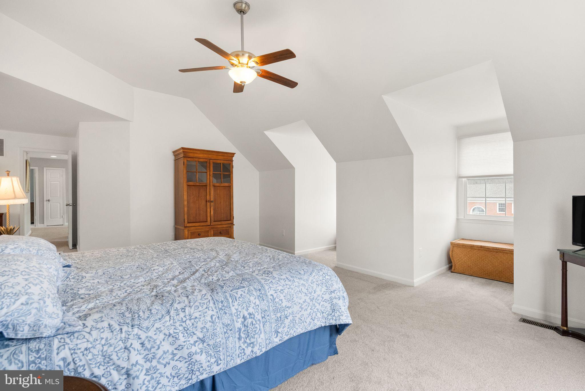 COMPTON HEIGHTS - Residential