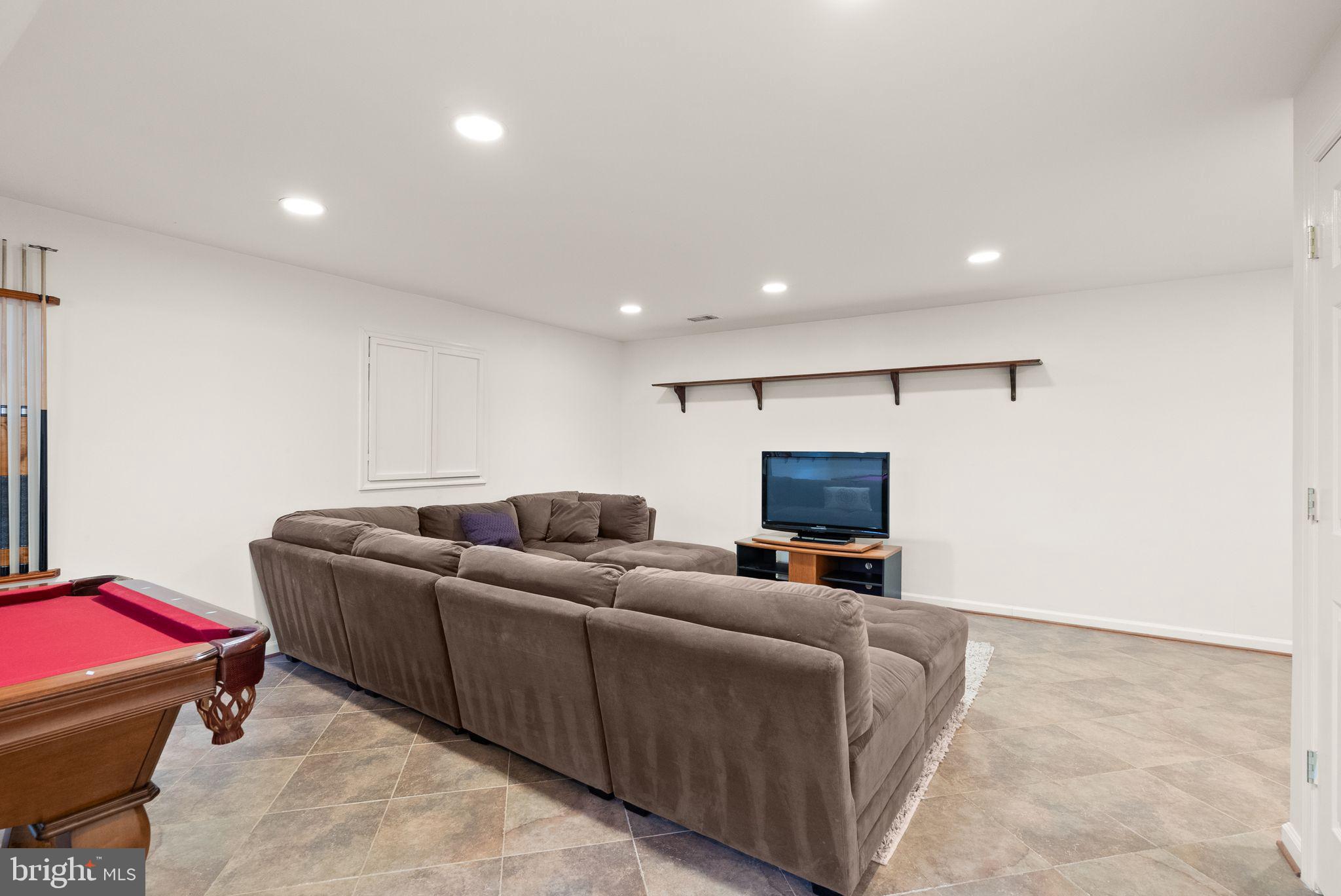 COMPTON HEIGHTS - Residential