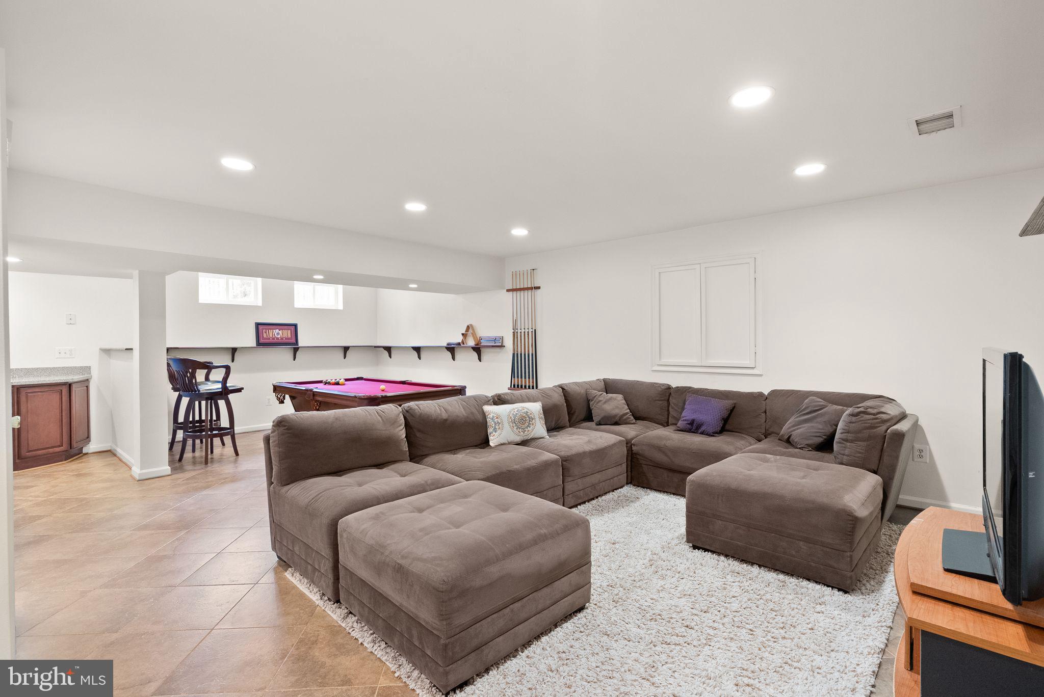 COMPTON HEIGHTS - Residential