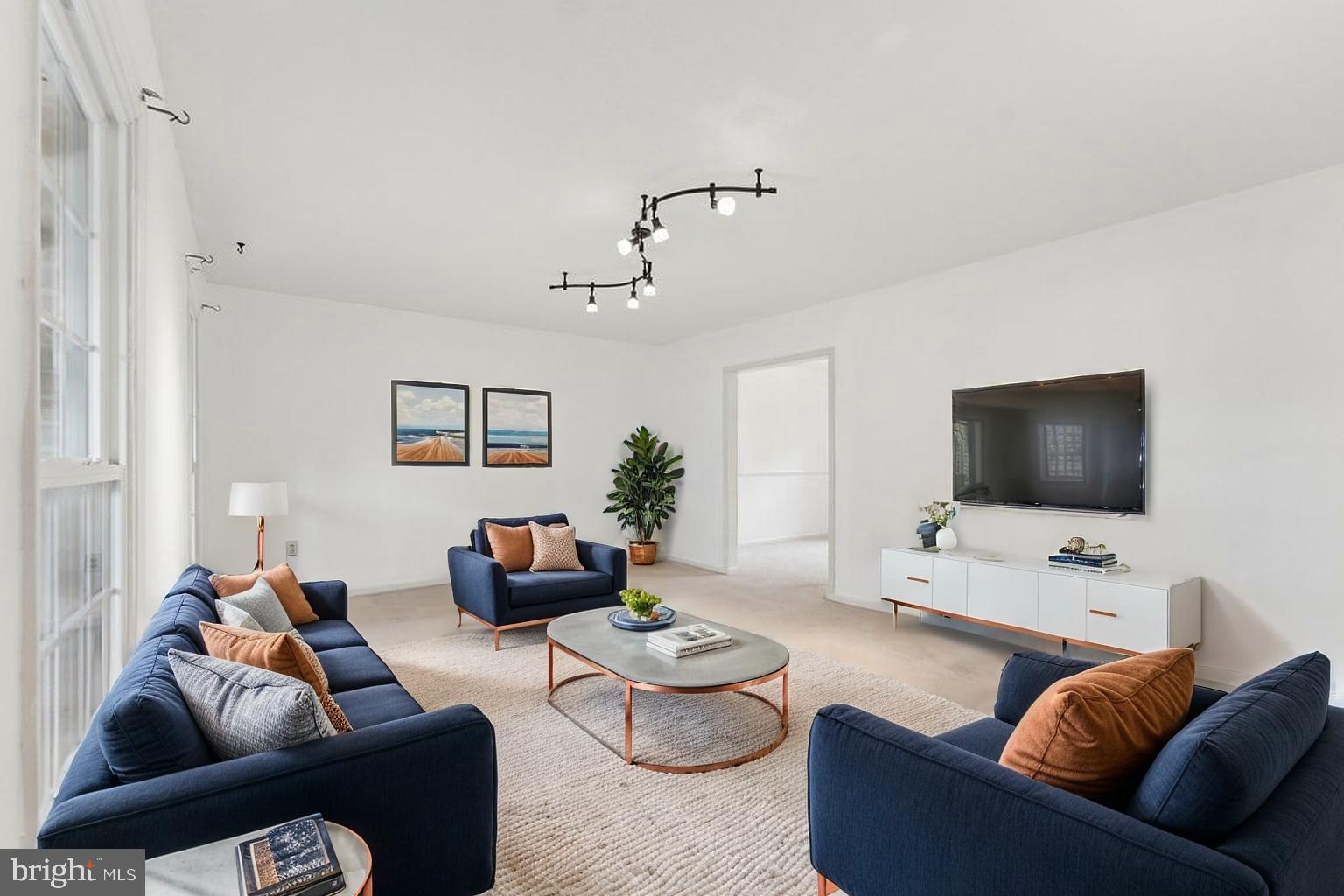 WELLINGTON/CLOVERHILL - Residential