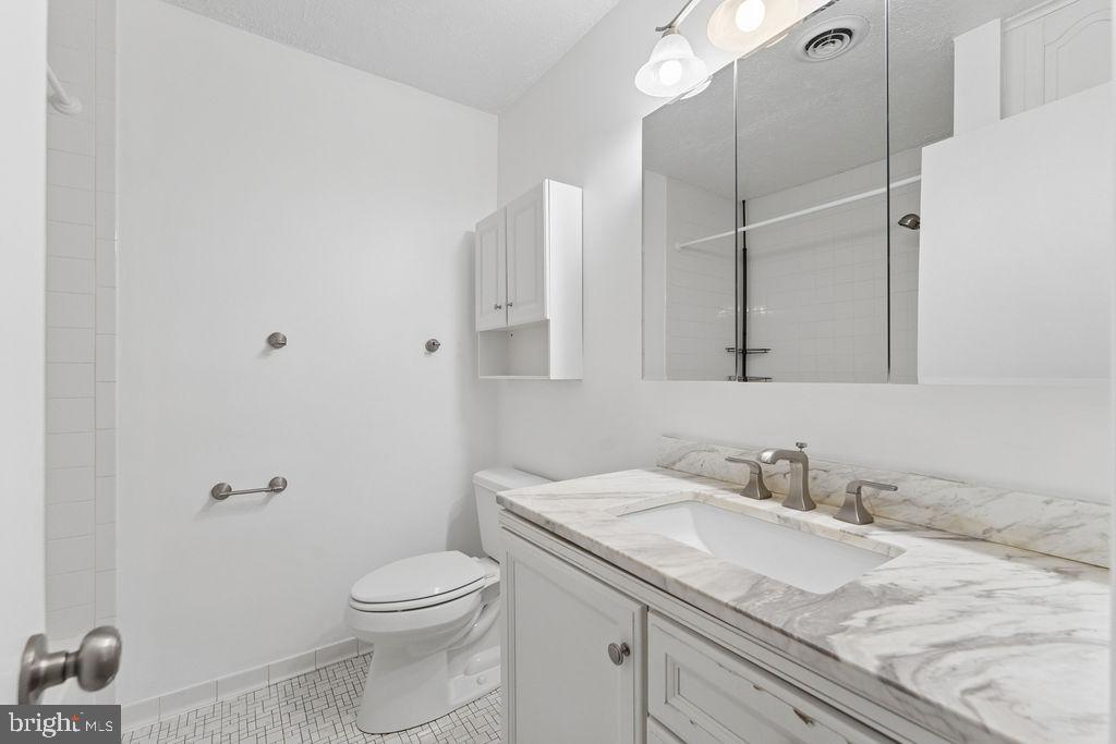 WELLINGTON/CLOVERHILL - Residential