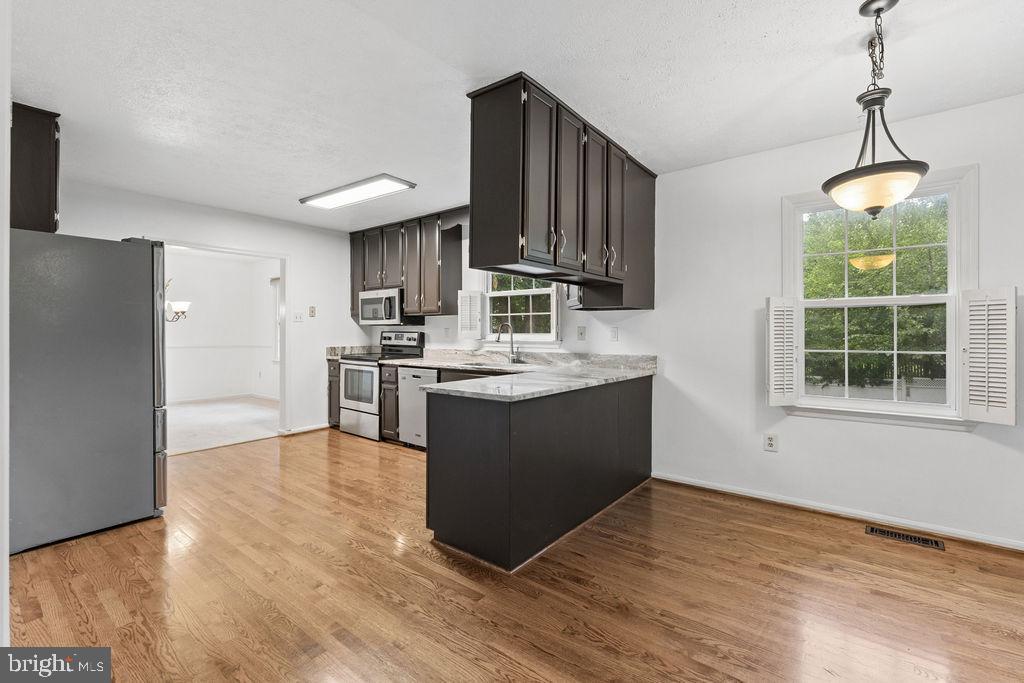 WELLINGTON/CLOVERHILL - Residential