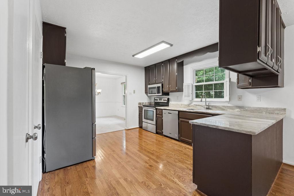 WELLINGTON/CLOVERHILL - Residential