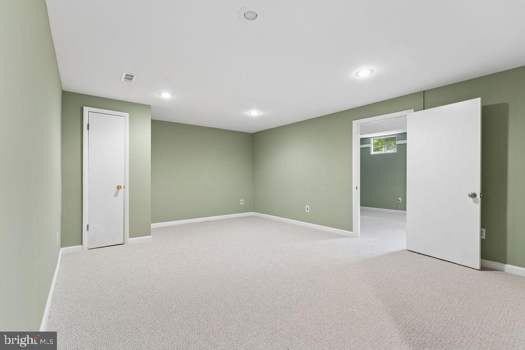 WELLINGTON/CLOVERHILL - Residential