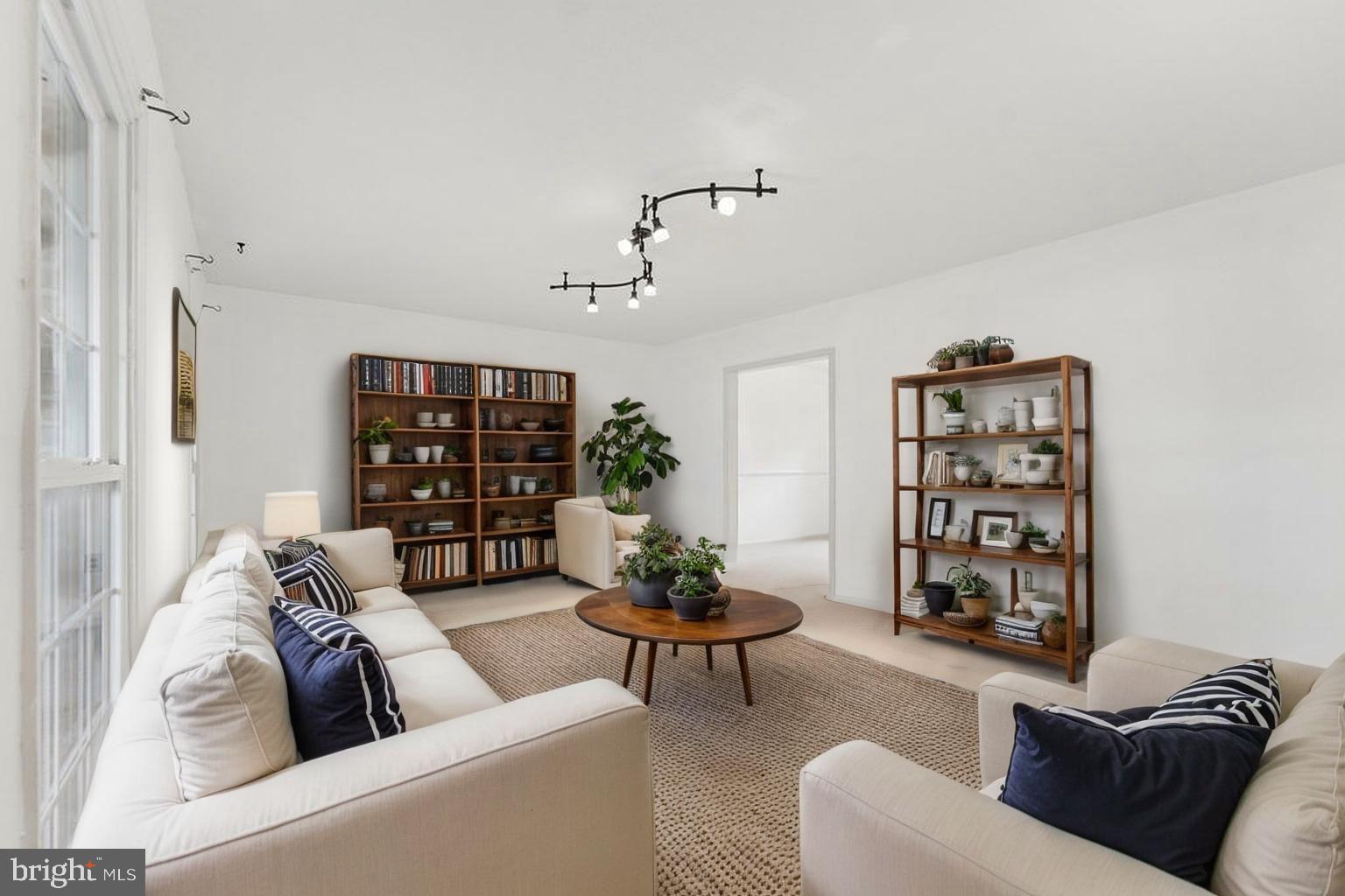 WELLINGTON/CLOVERHILL - Residential