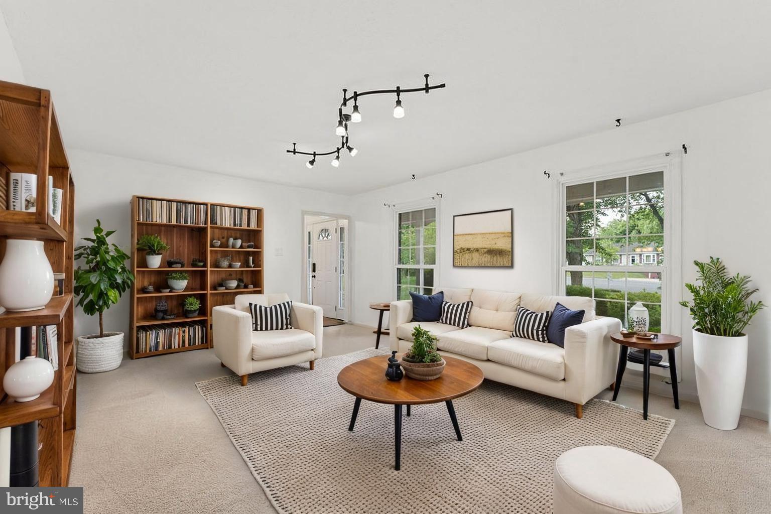 WELLINGTON/CLOVERHILL - Residential