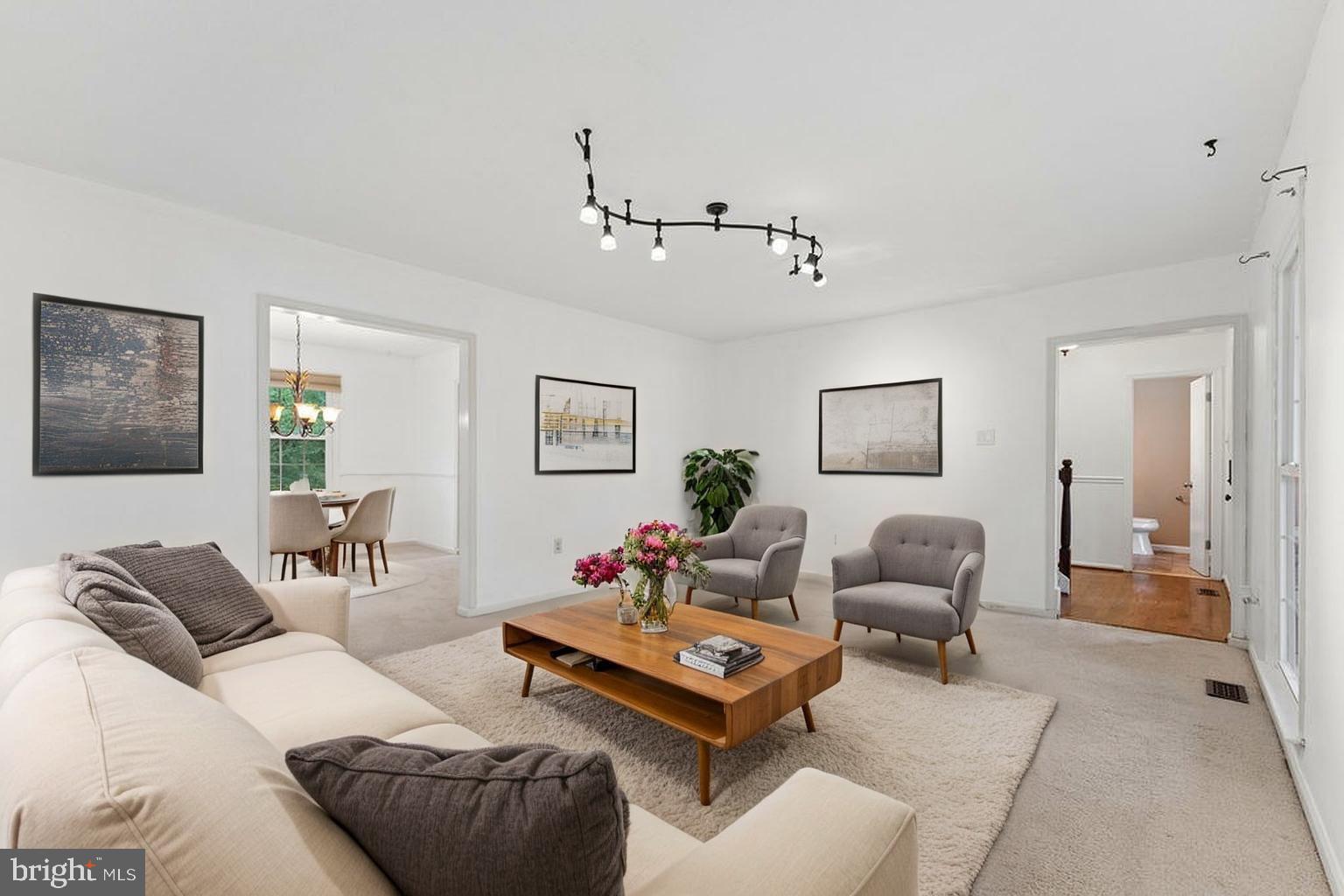 WELLINGTON/CLOVERHILL - Residential