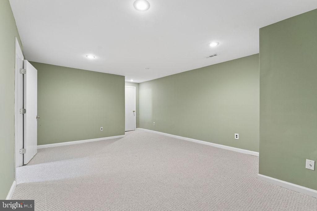 WELLINGTON/CLOVERHILL - Residential