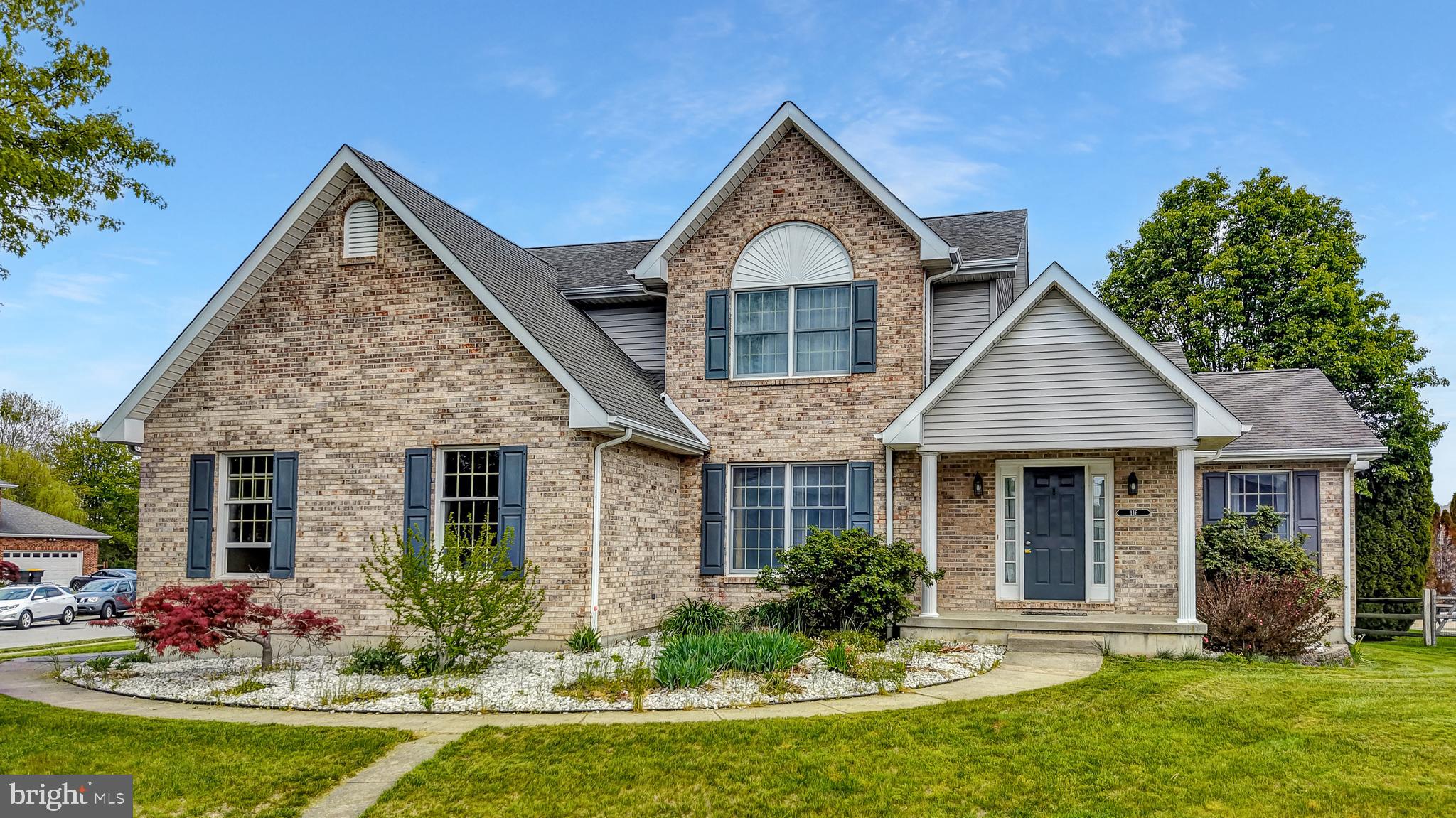 MANSION FARMS - Residential