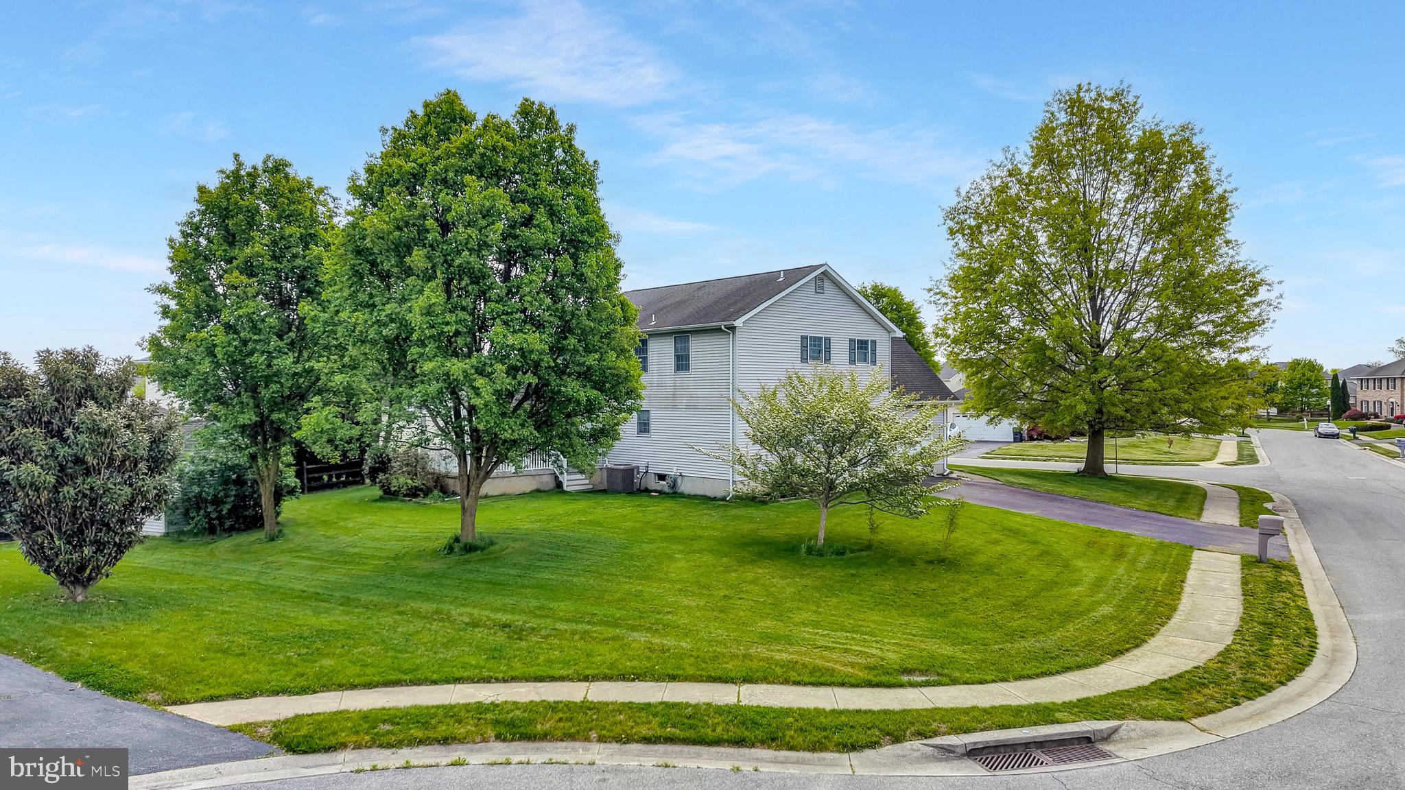 MANSION FARMS - Residential