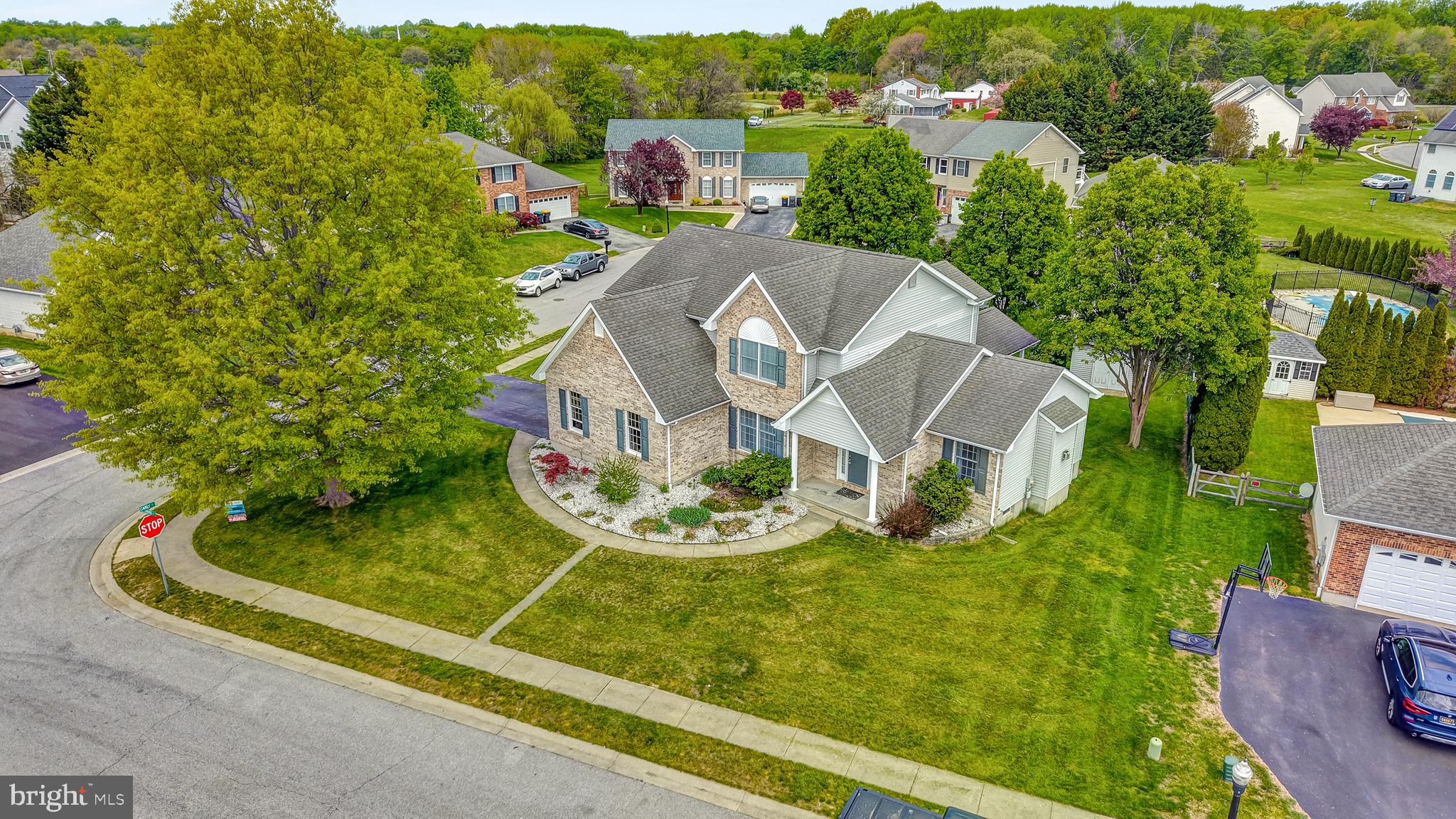 MANSION FARMS - Residential