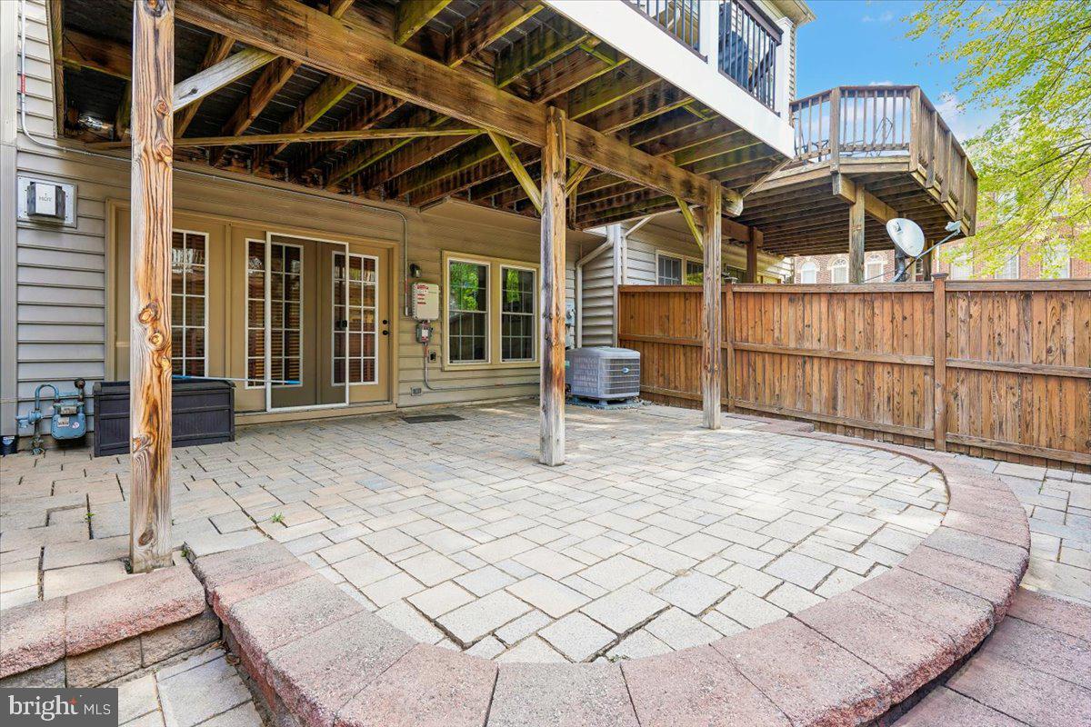 STONE CREEK CROSSING - Residential Lease