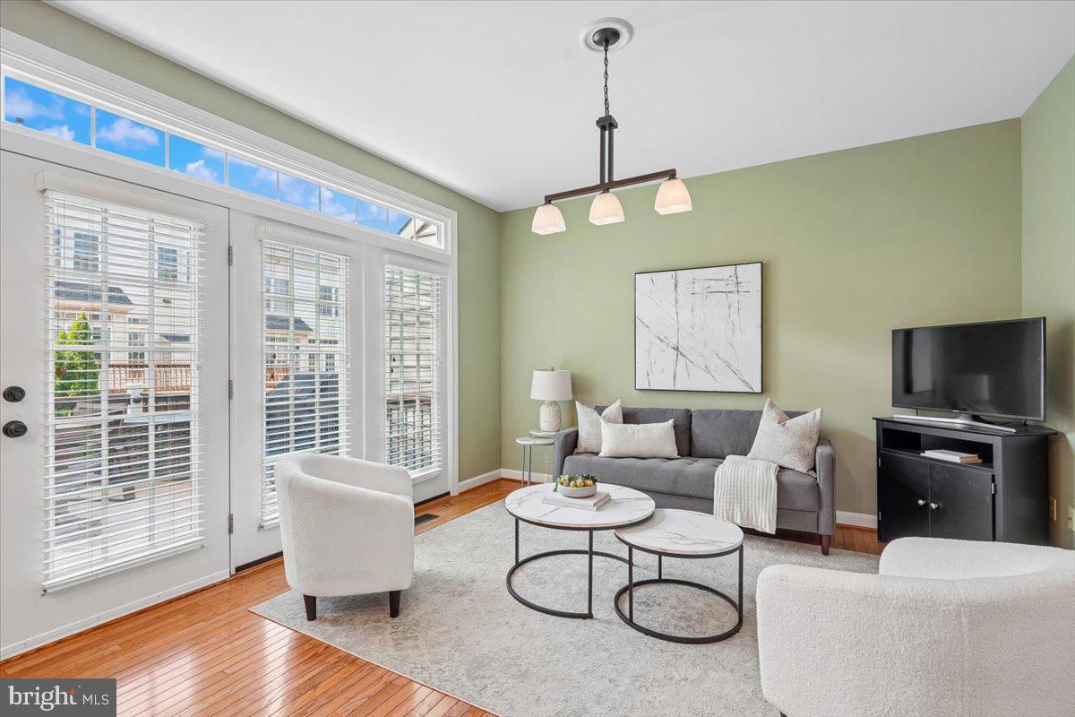 STONE CREEK CROSSING - Residential Lease