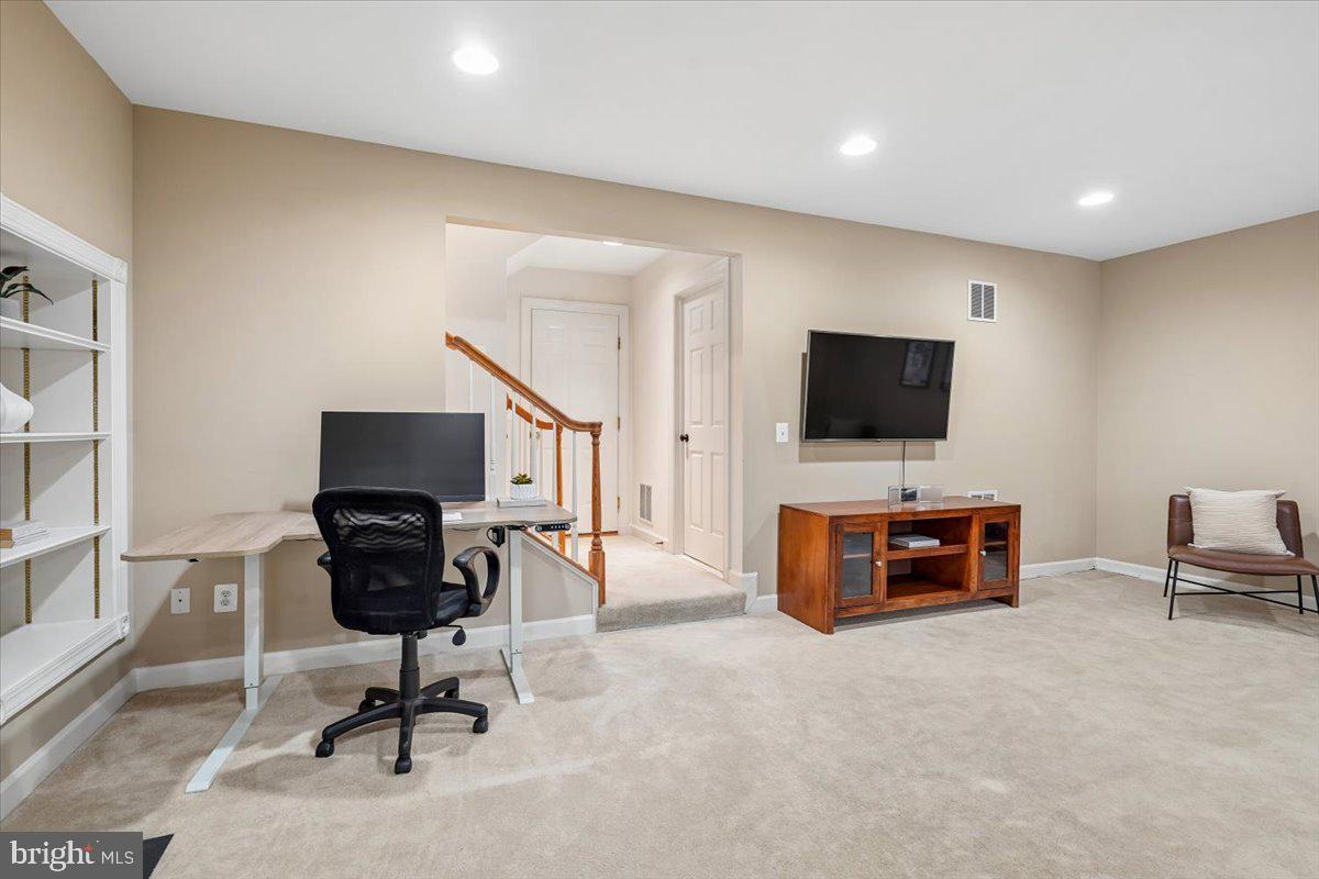 STONE CREEK CROSSING - Residential Lease