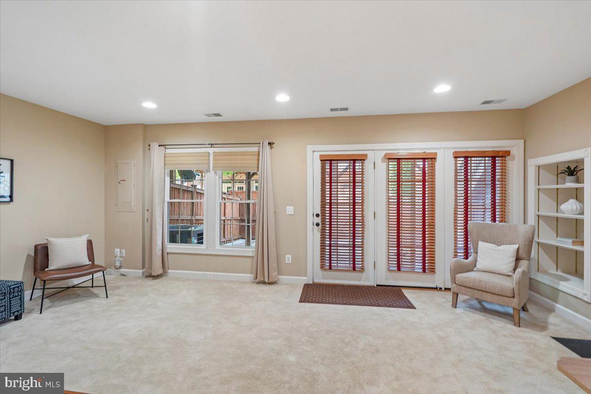 STONE CREEK CROSSING - Residential Lease