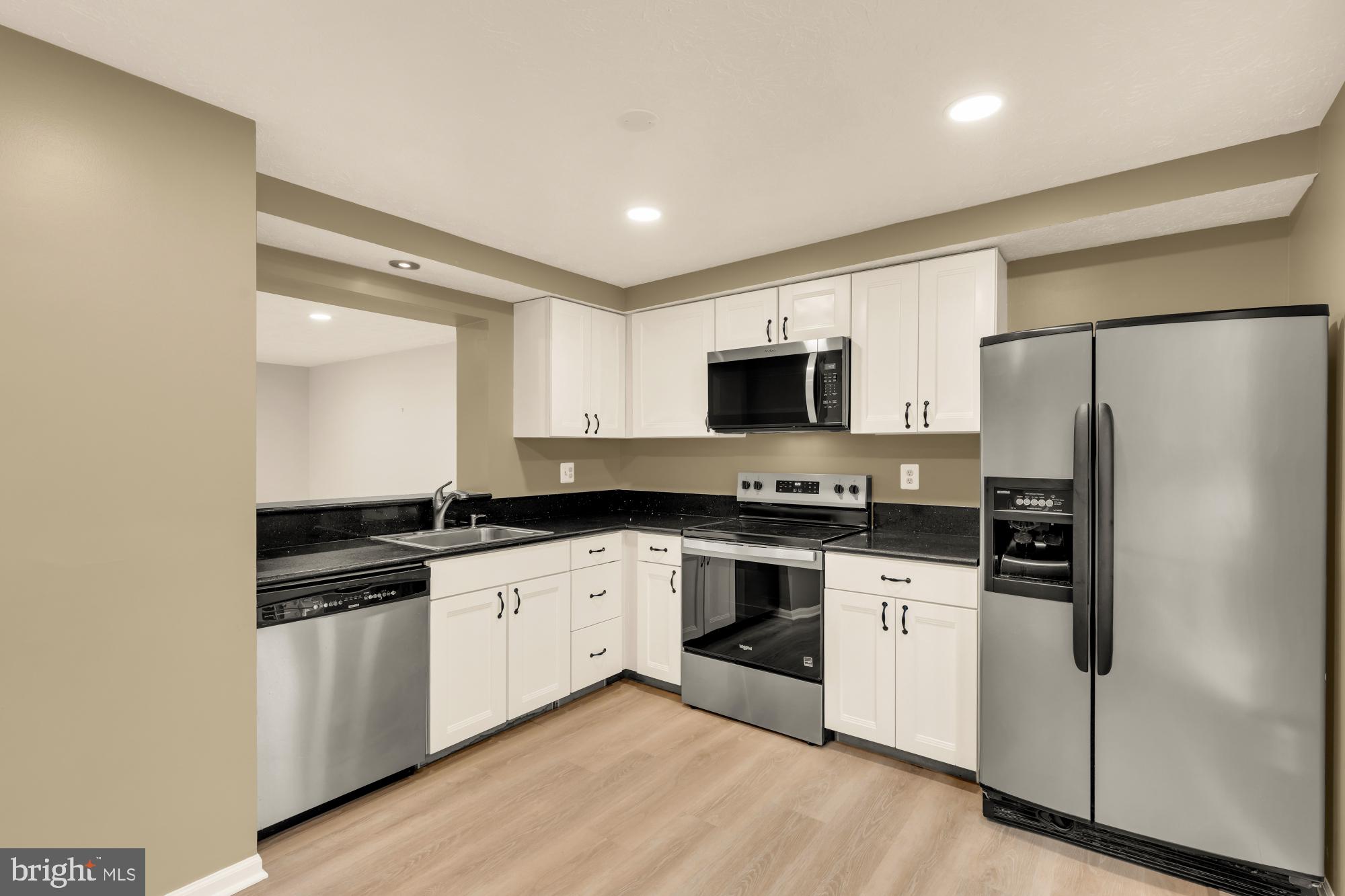 SILVER SPRING CNTRY CLUB - Residential