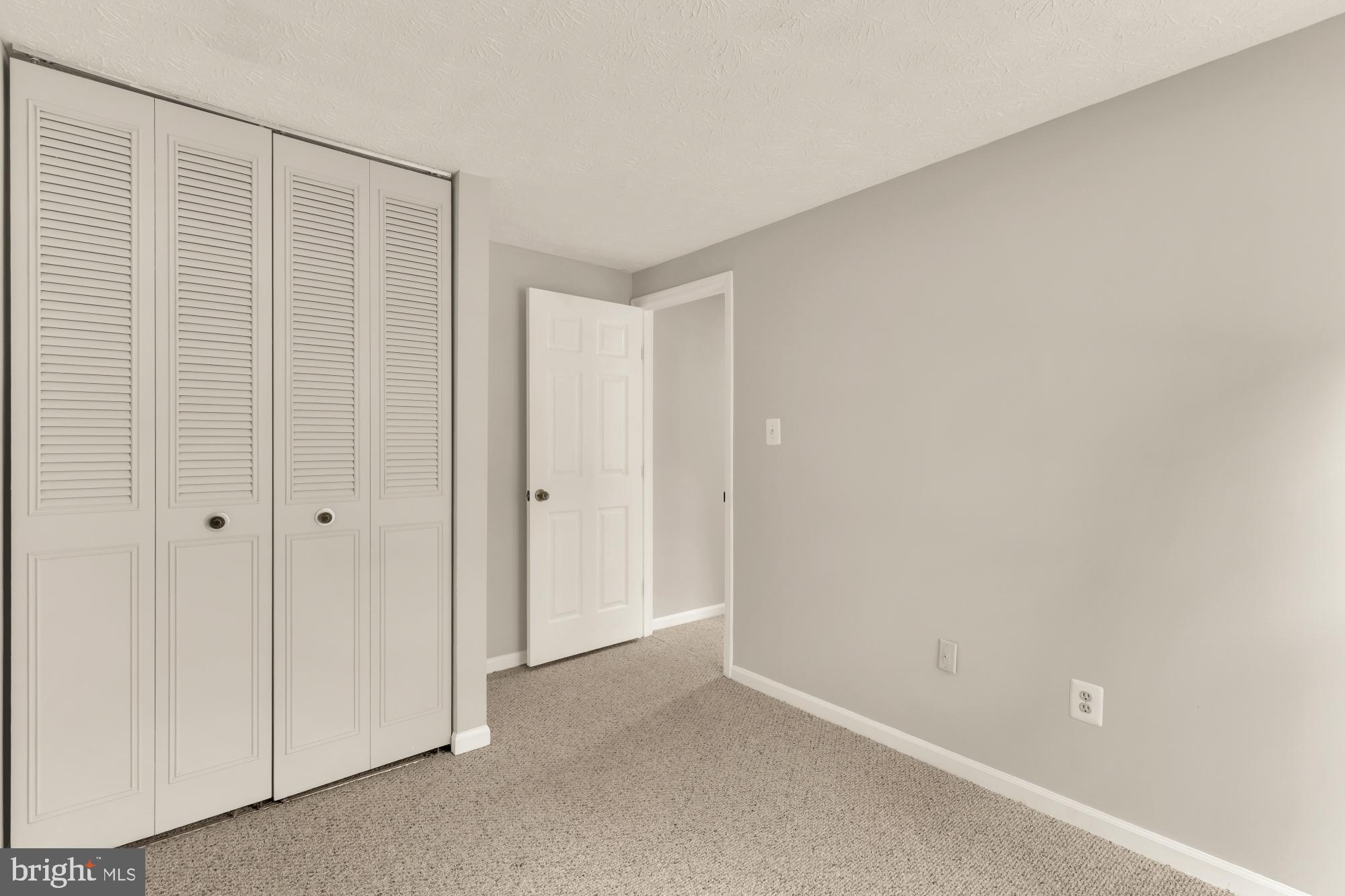 SILVER SPRING CNTRY CLUB - Residential