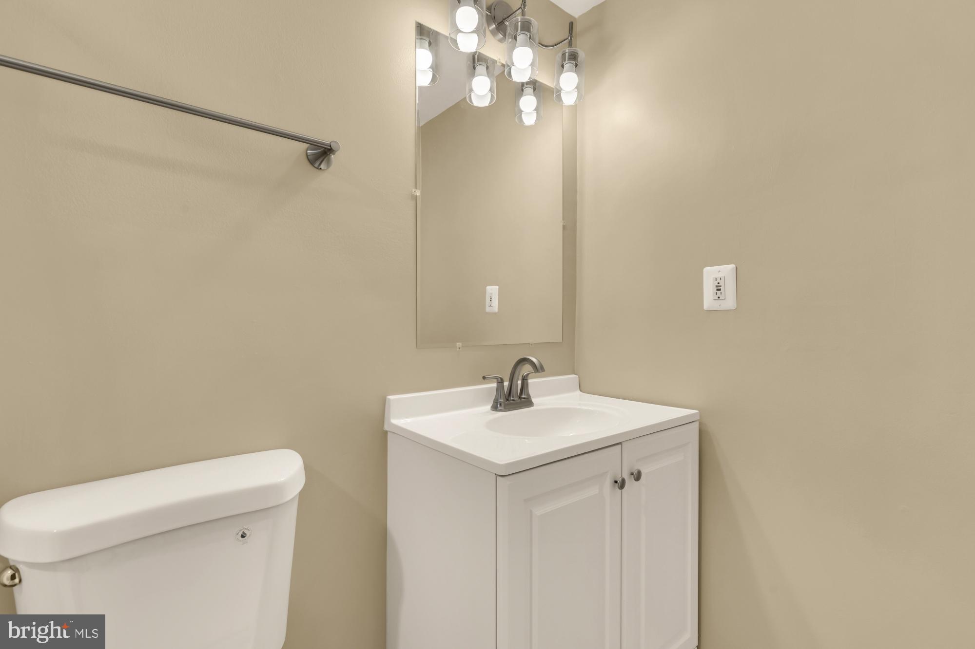 SILVER SPRING CNTRY CLUB - Residential