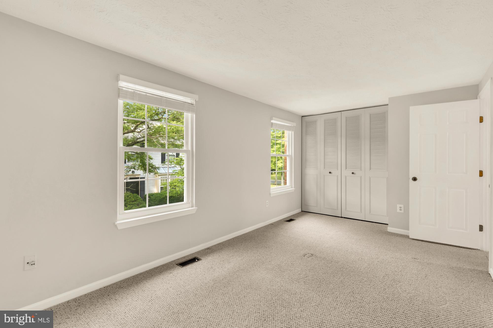 SILVER SPRING CNTRY CLUB - Residential