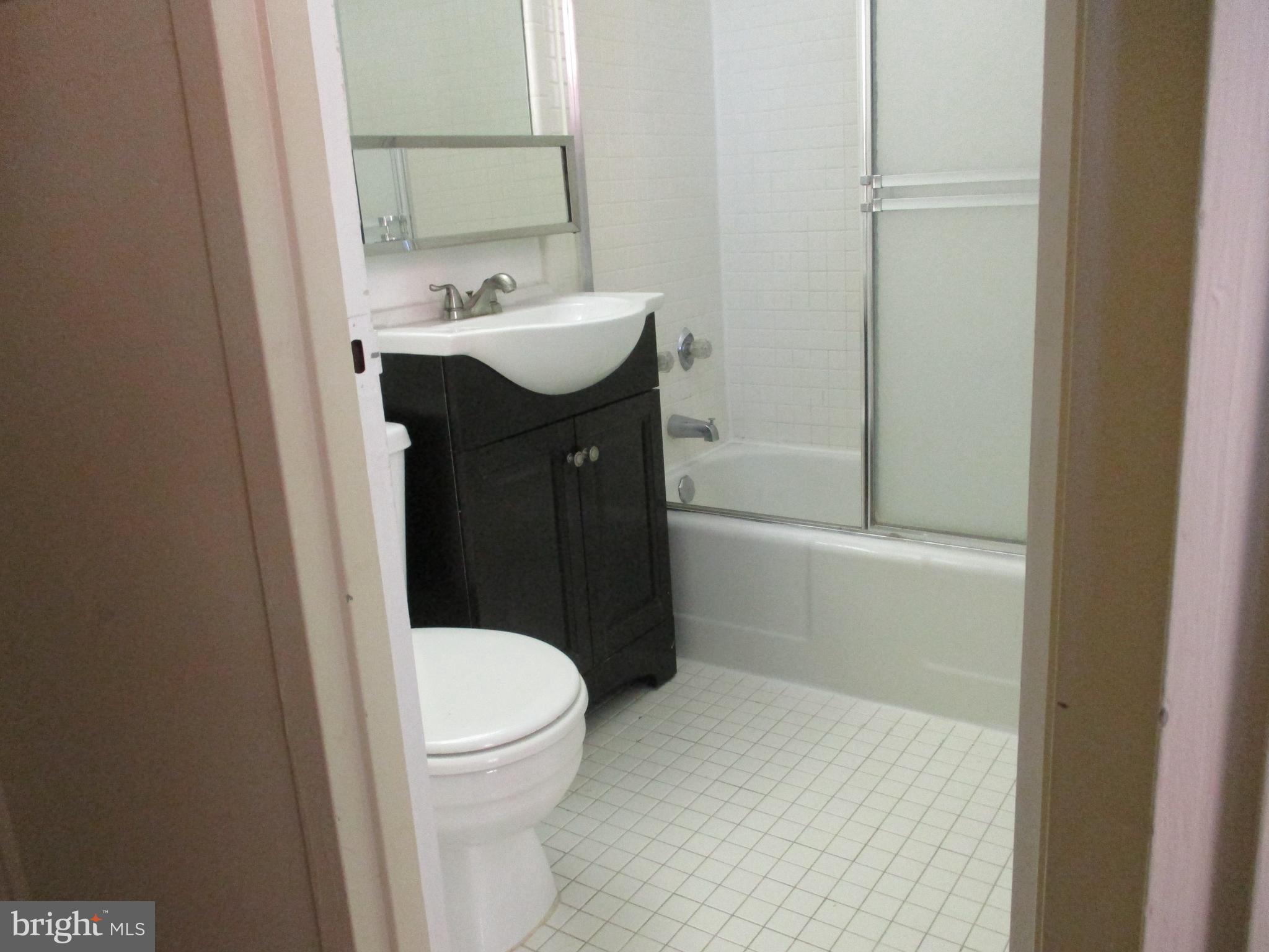 RIVER PLACE - Residential Lease