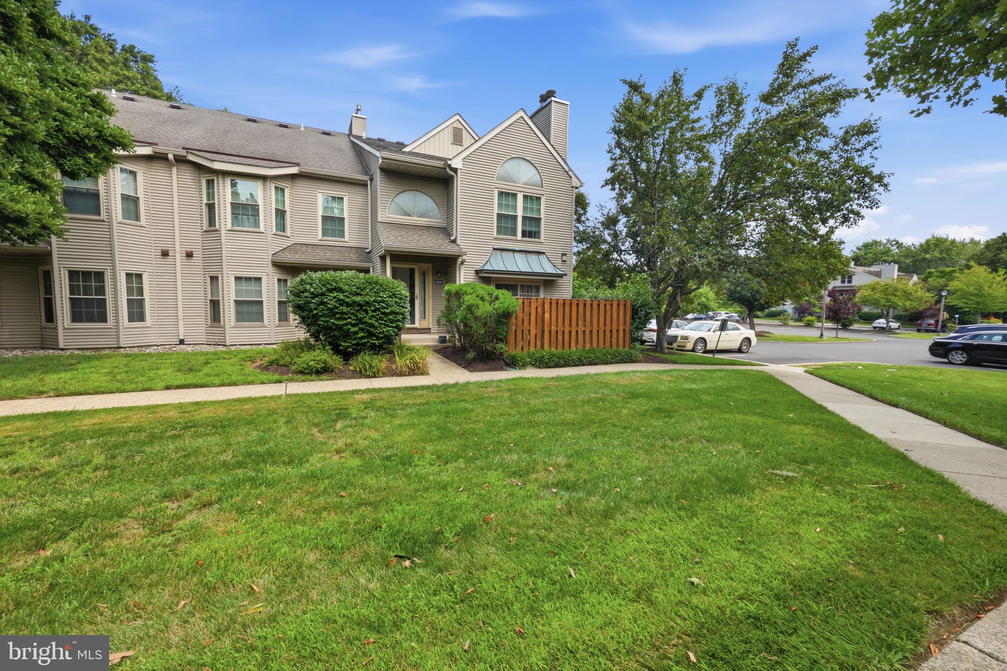 MAKEFIELD GLEN - Residential
