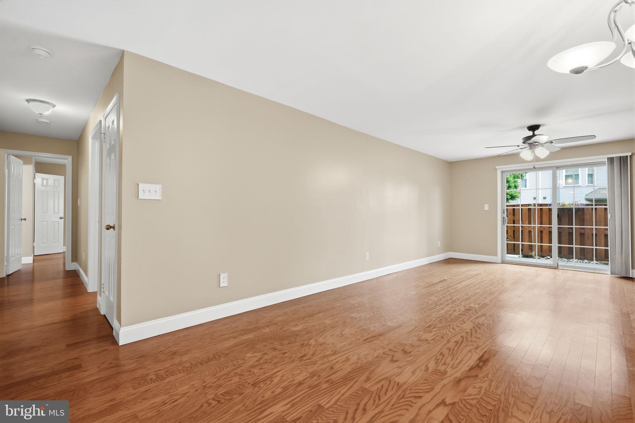MAKEFIELD GLEN - Residential