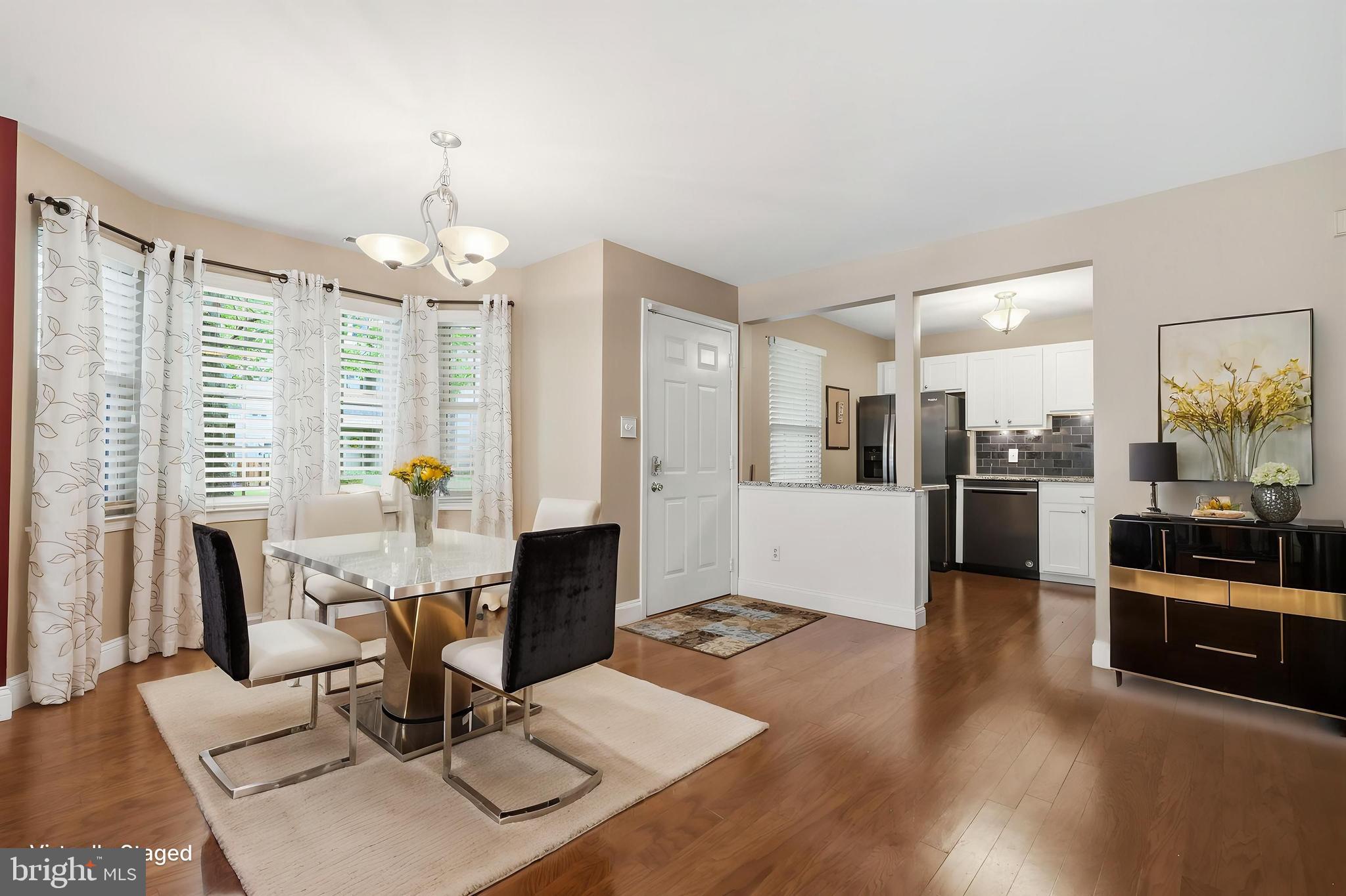 MAKEFIELD GLEN - Residential