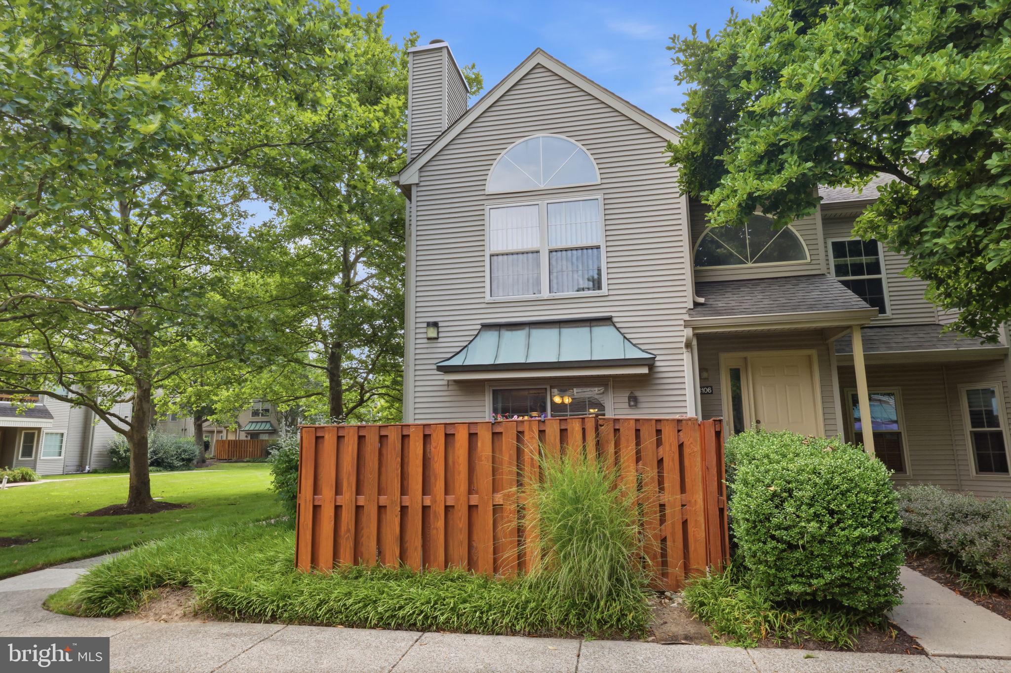 MAKEFIELD GLEN - Residential