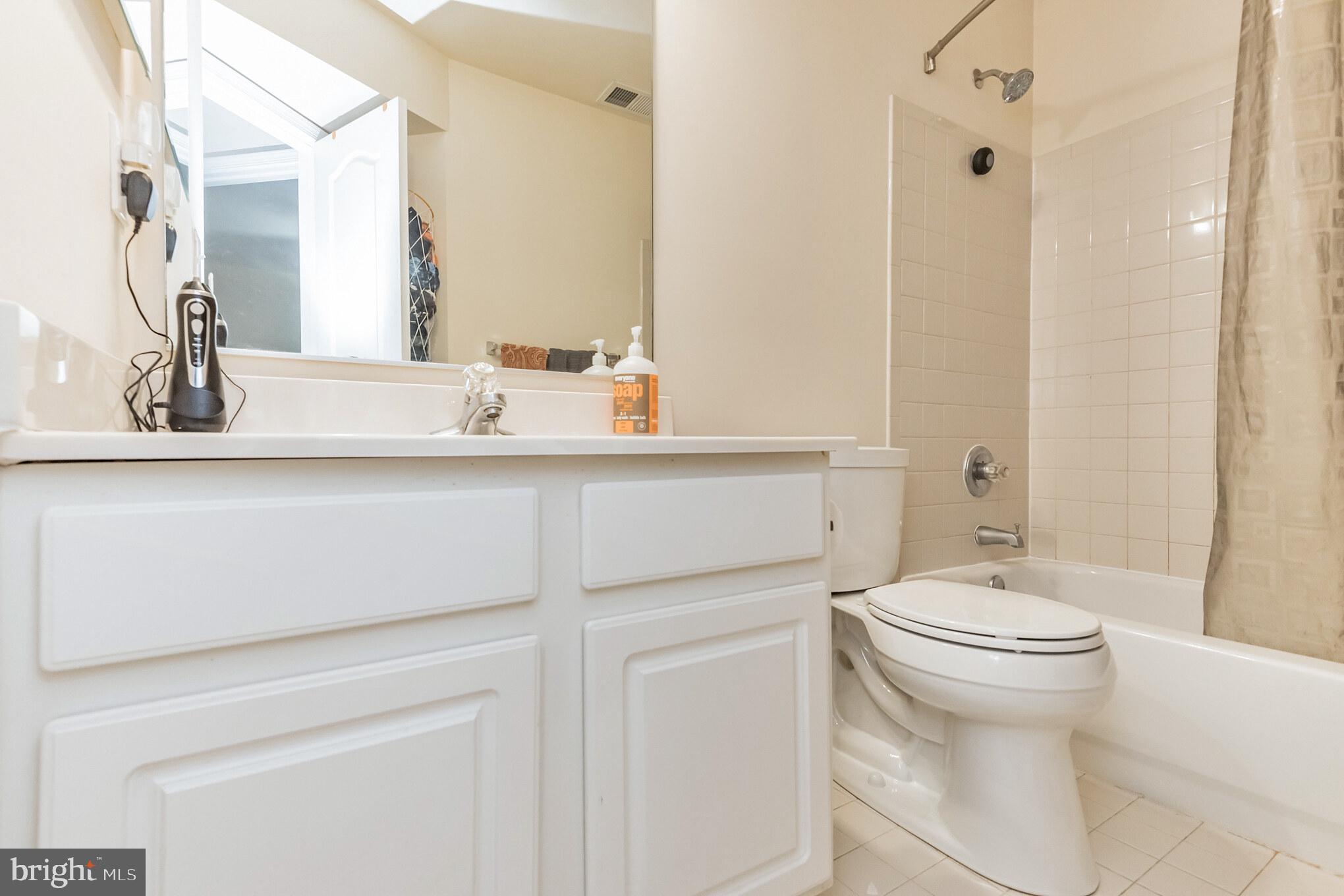 KING FARM WATKINS POND - Residential
