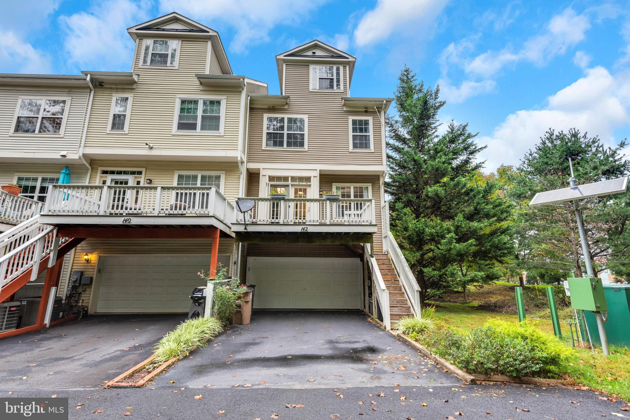 KING FARM WATKINS POND - Residential
