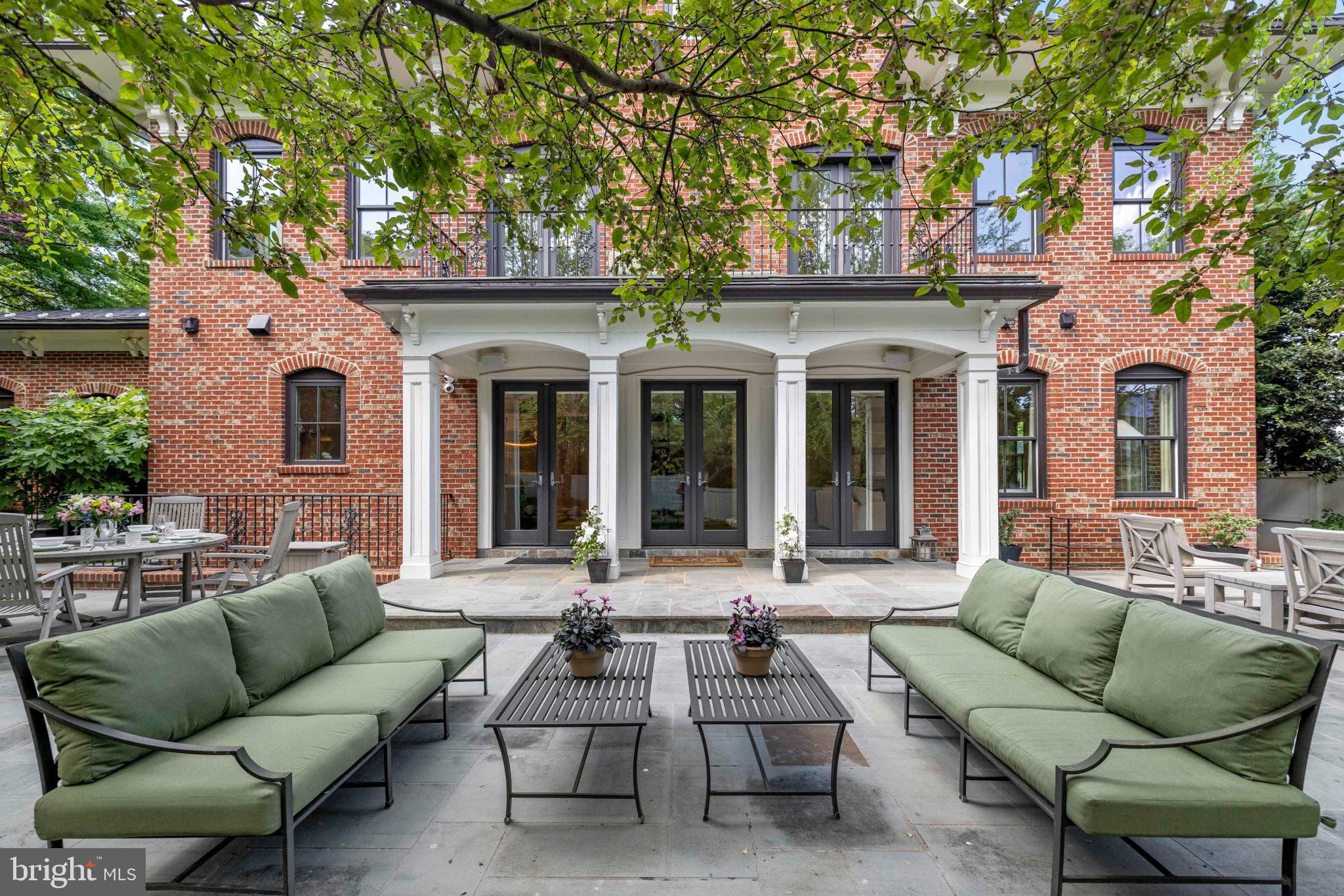 PHILLIPS PARK - Residential