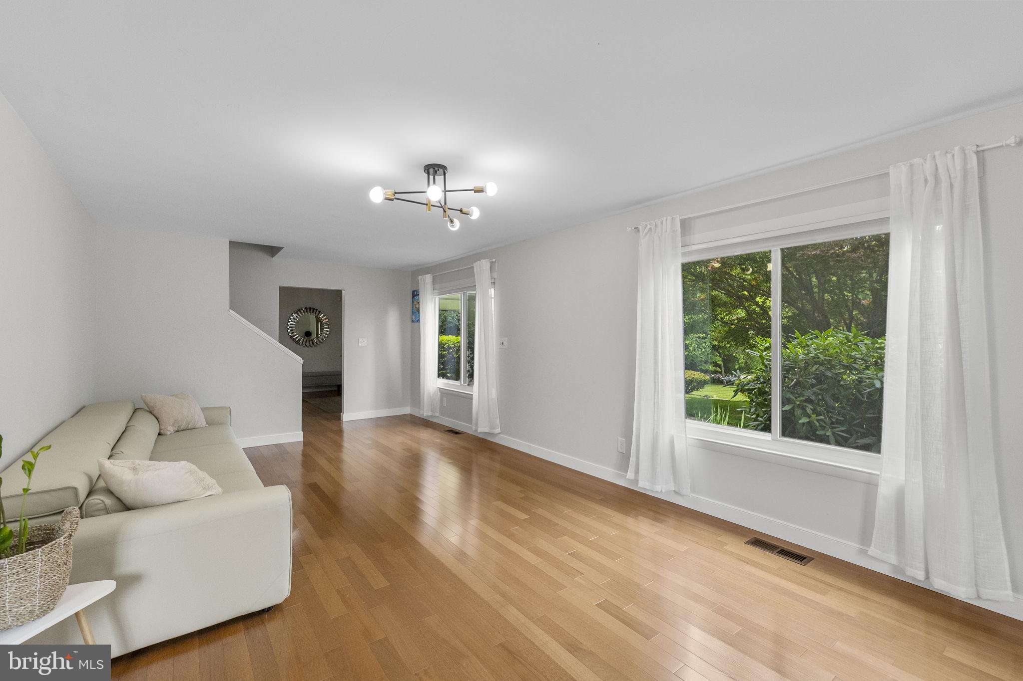 HIGHLAND LAKE - Residential