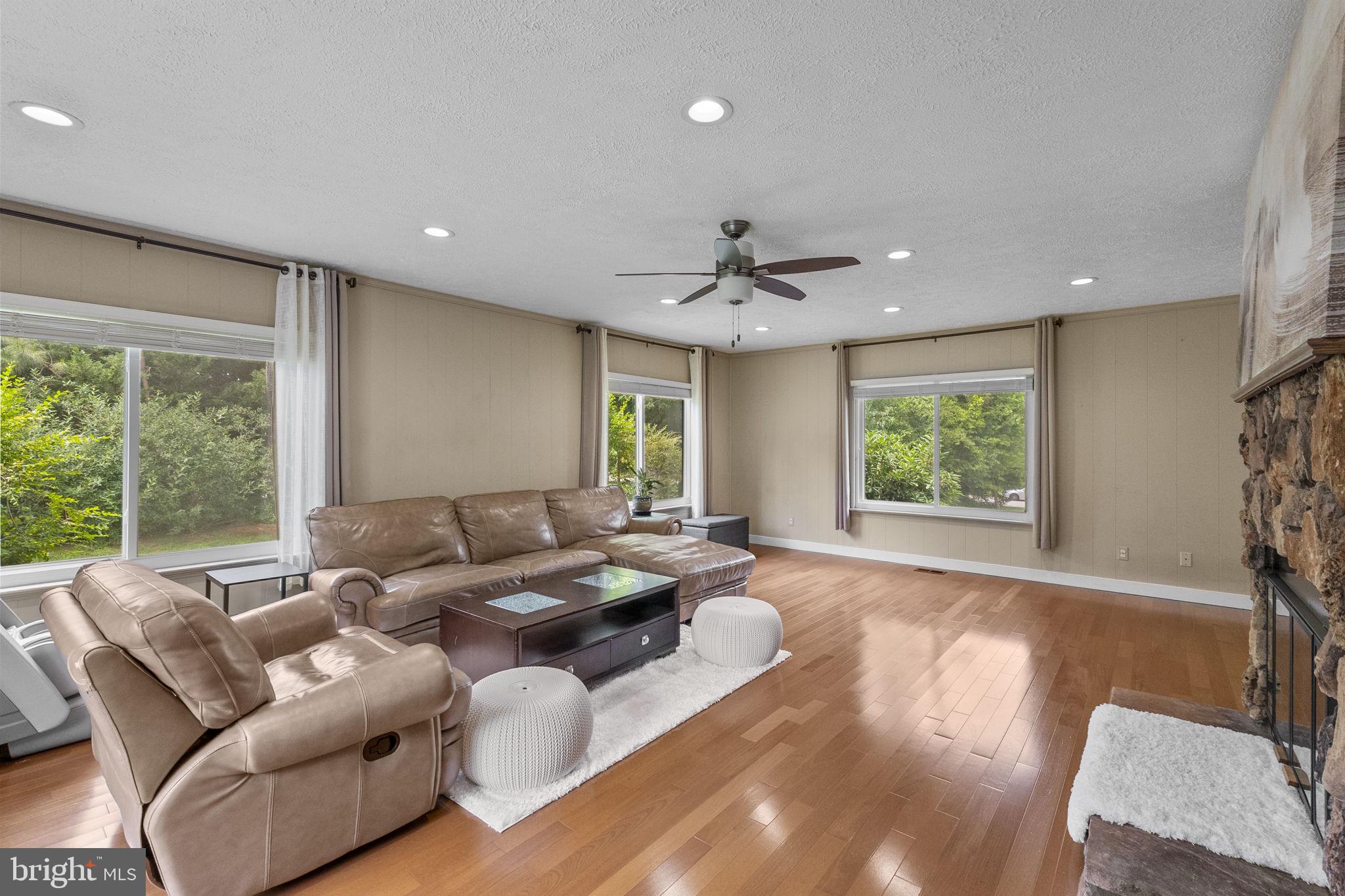 HIGHLAND LAKE - Residential